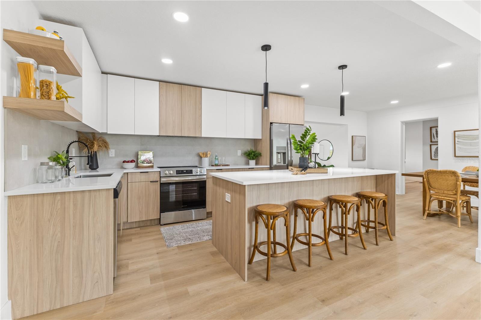 5250 24TH TER N, ST PETERSBURG, FL, 33710