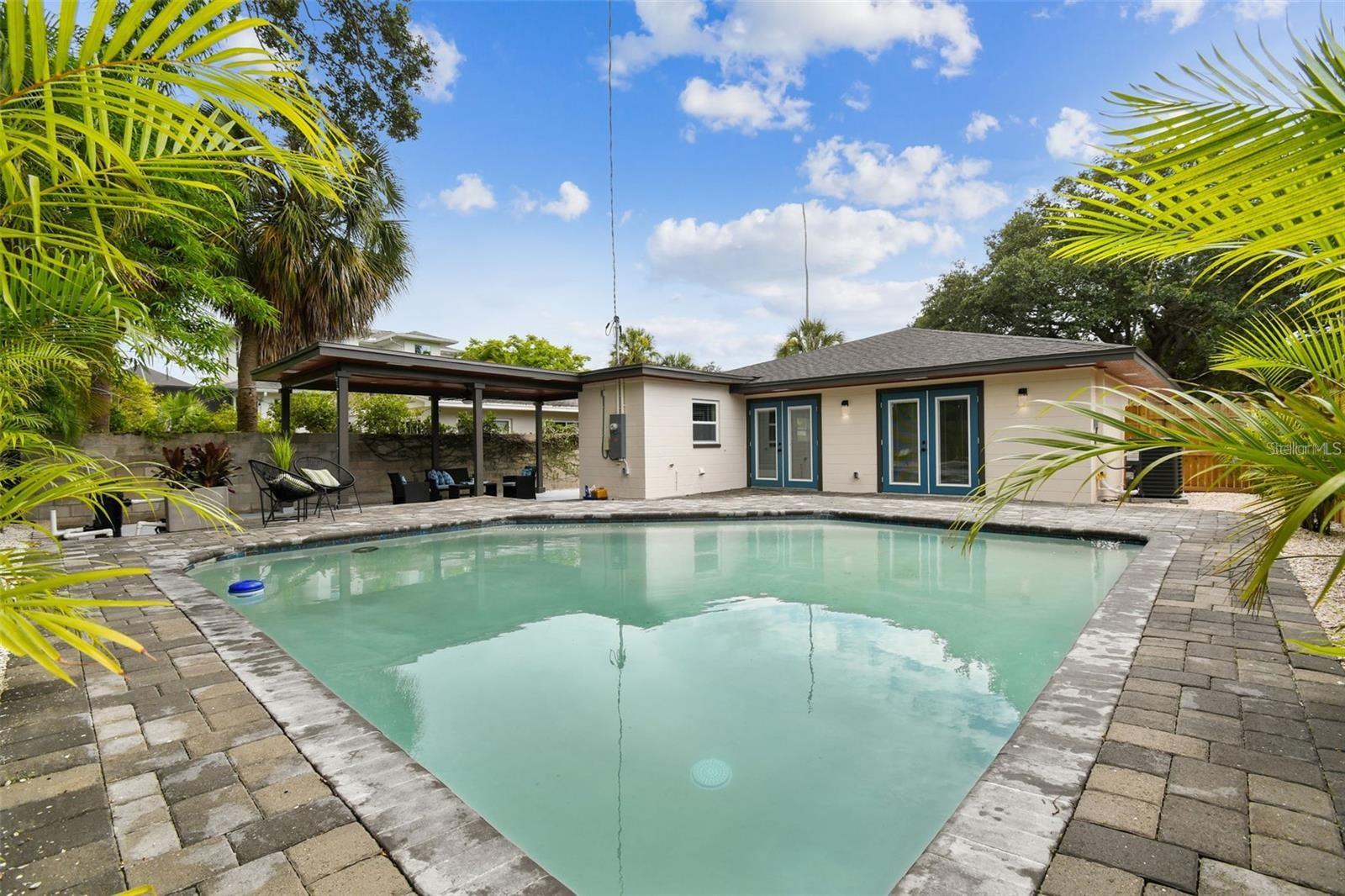 509 E DAVIS BLVD, TAMPA, FL, 33606