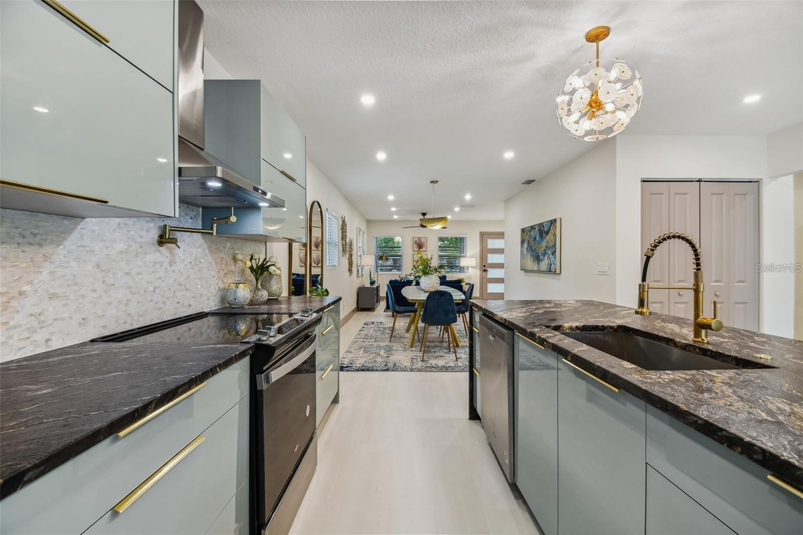 509 E DAVIS BLVD, TAMPA, FL, 33606