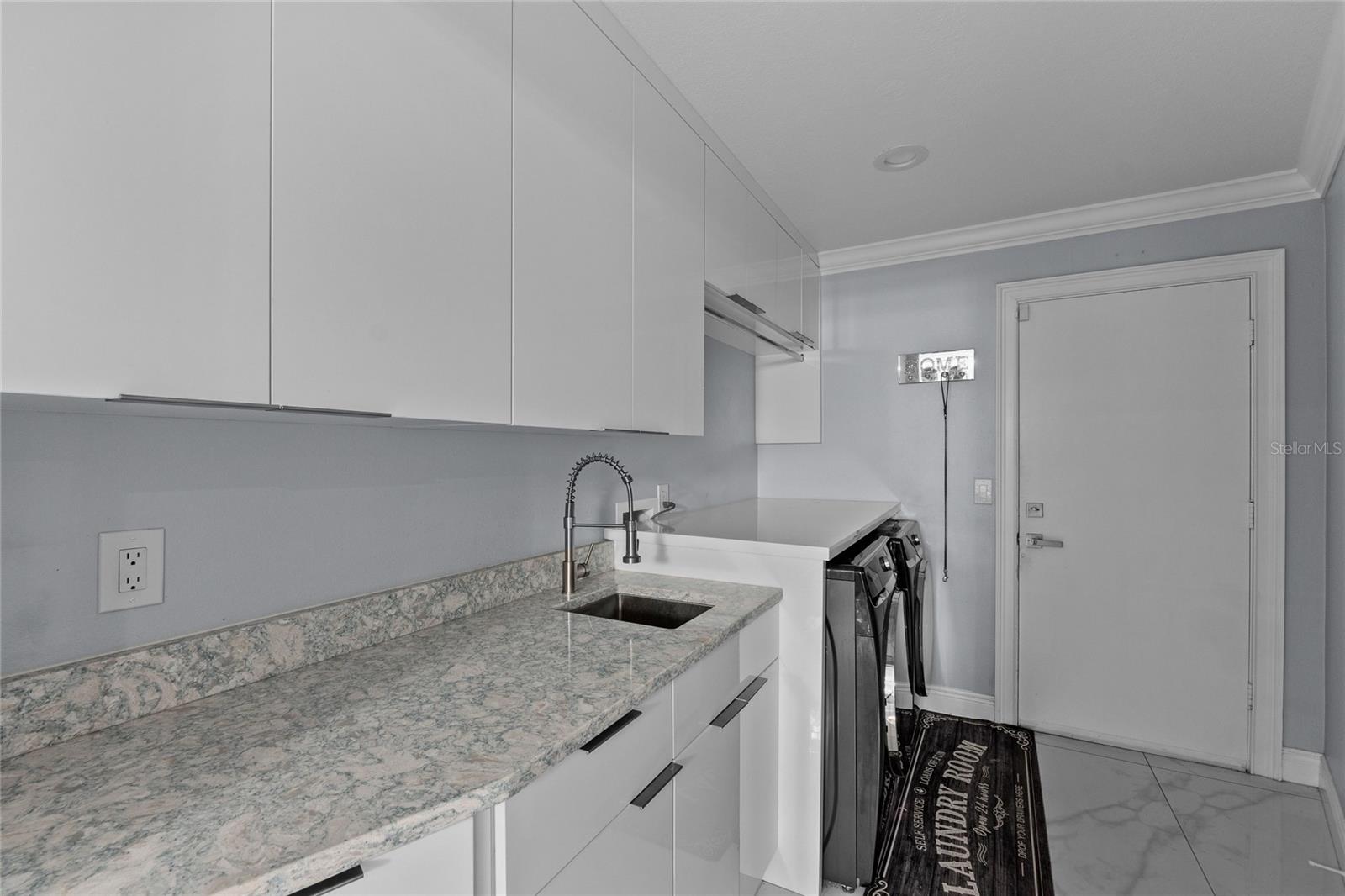 2007 MAGDALENE MANOR DR, TAMPA, FL, 33613