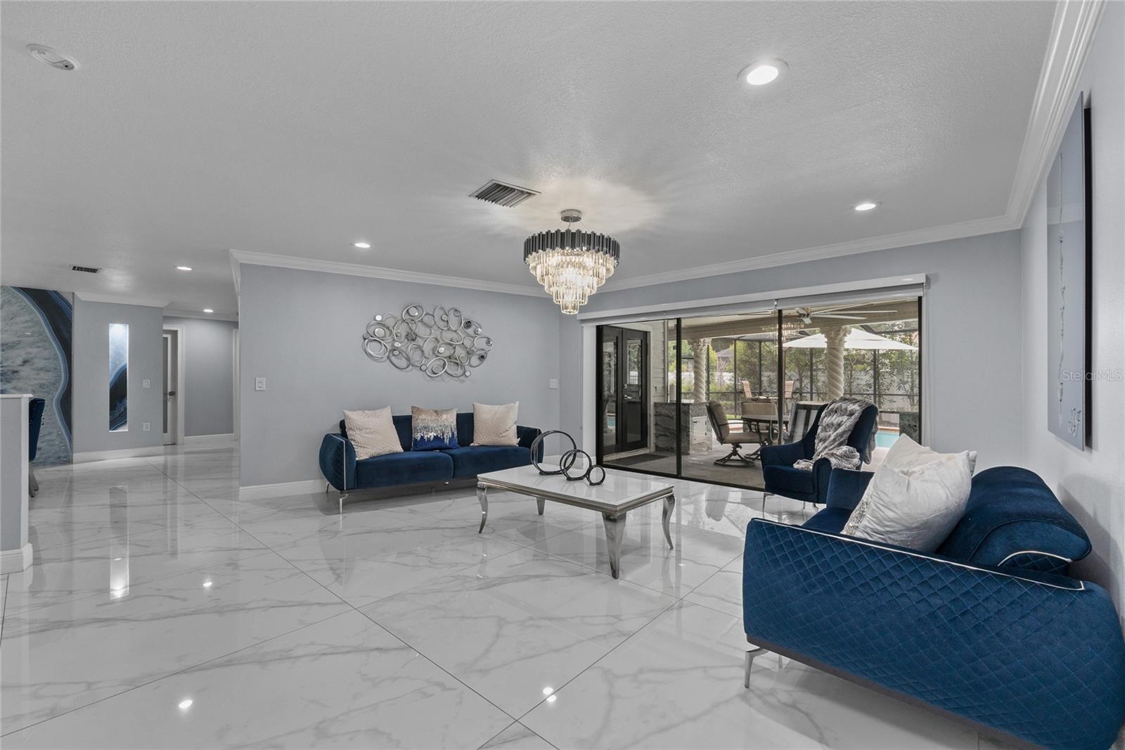 2007 MAGDALENE MANOR DR, TAMPA, FL, 33613