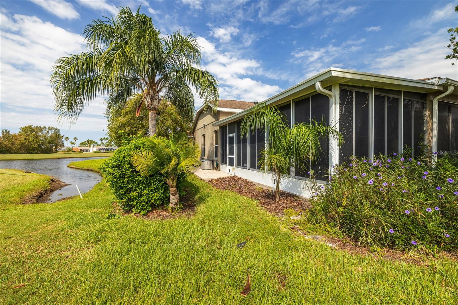 10211 CLEGHORN DR, SAN ANTONIO, FL, 33576