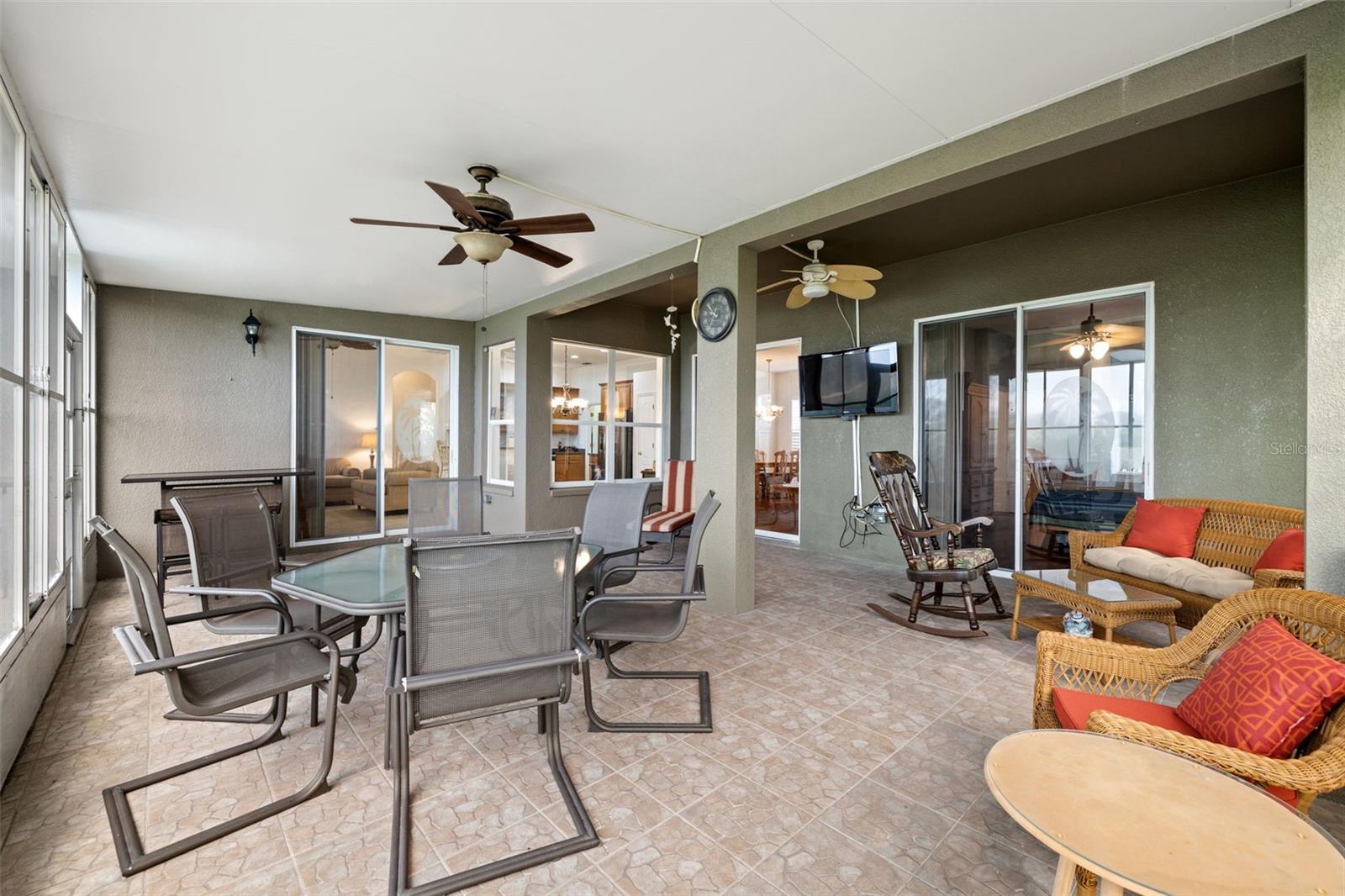 10211 CLEGHORN DR, SAN ANTONIO, FL, 33576