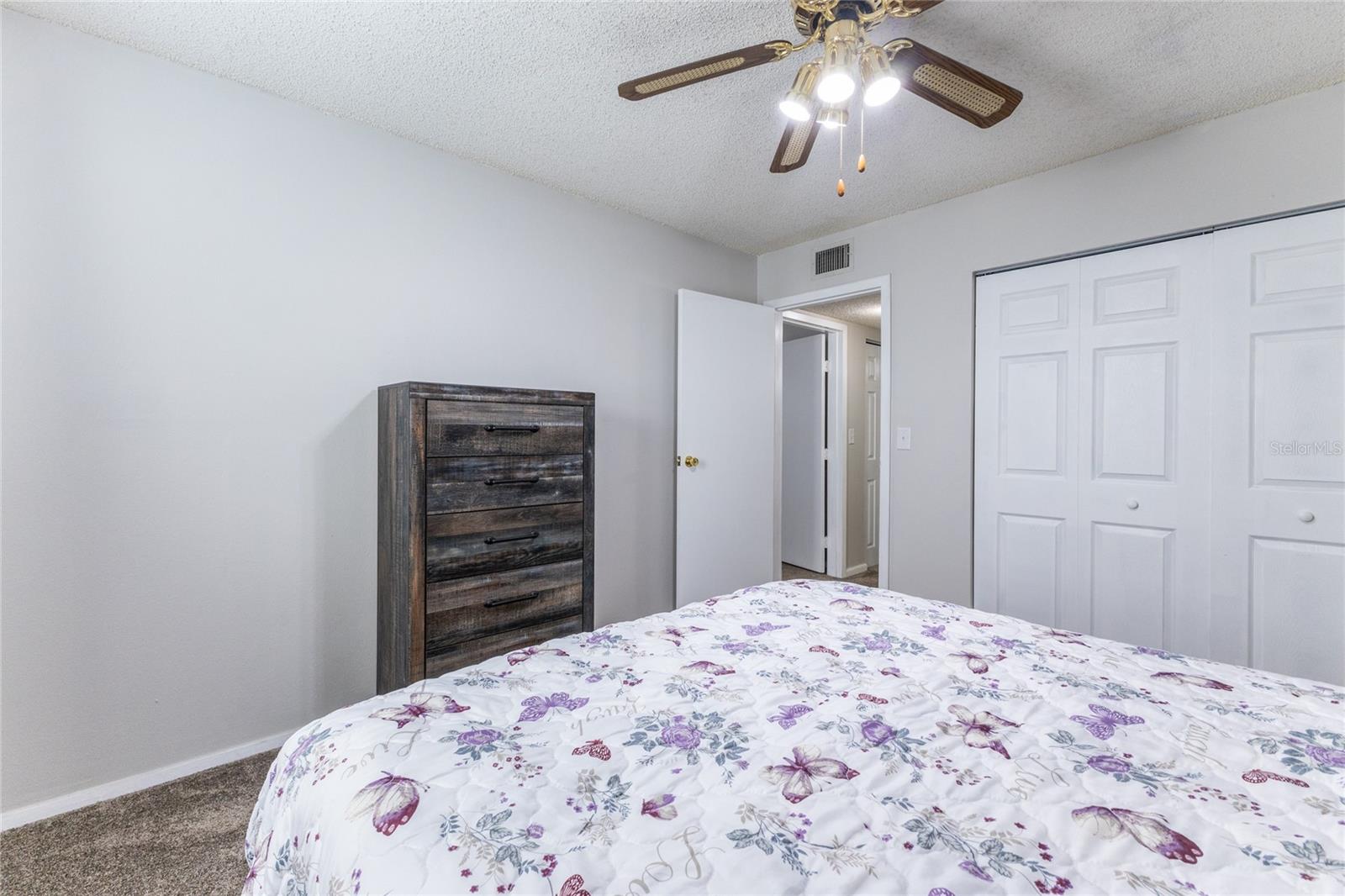 GC525669 Property Photo