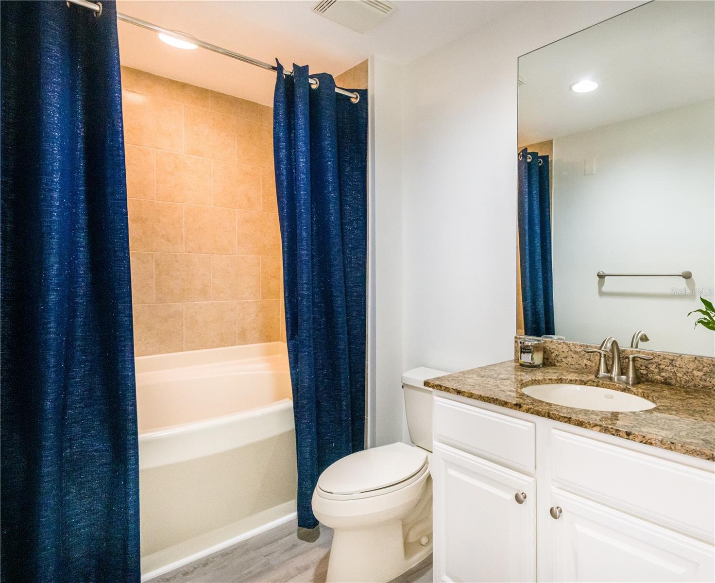 808 3RD AVE W #701, BRADENTON, FL, 34205