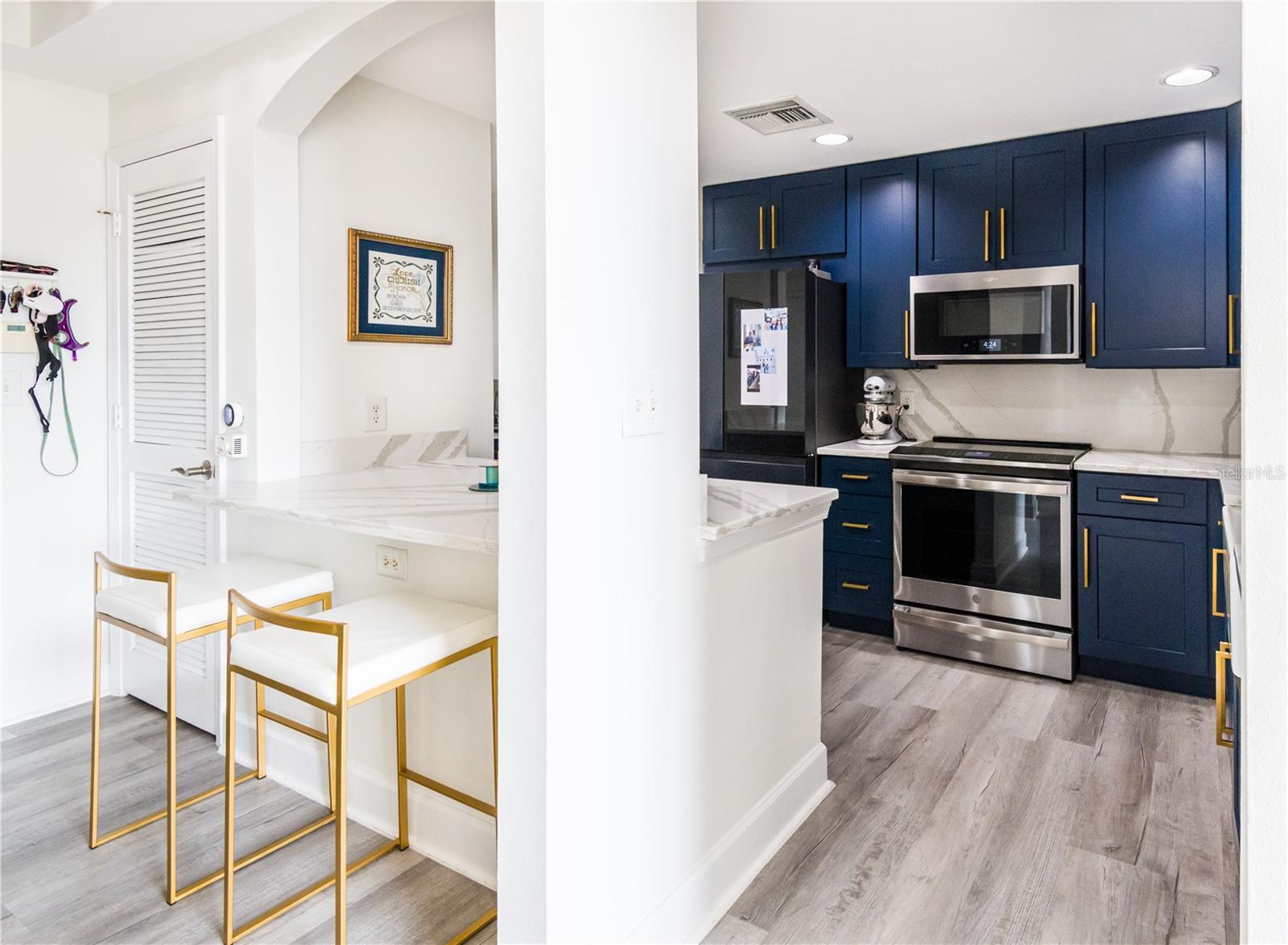 808 3RD AVE W #701, BRADENTON, FL, 34205