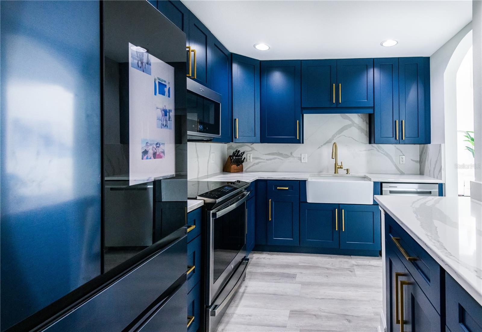 808 3RD AVE W #701, BRADENTON, FL, 34205