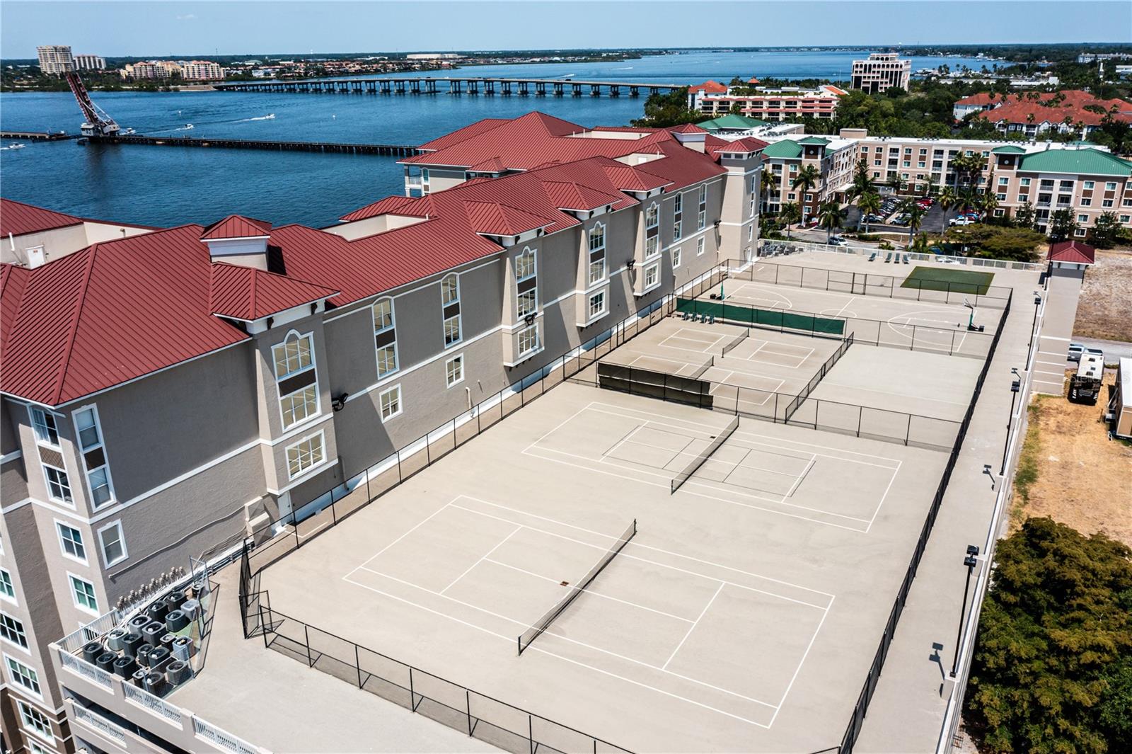 808 3RD AVE W #701, BRADENTON, FL, 34205