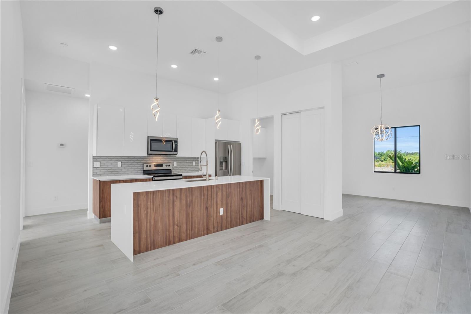 9108 SANTA LUCIA DR, PORT CHARLOTTE, FL, 33981