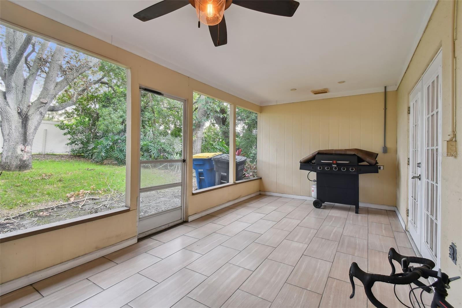 1213 ABBEY CRESCENT LN, CLEARWATER, FL, 33759