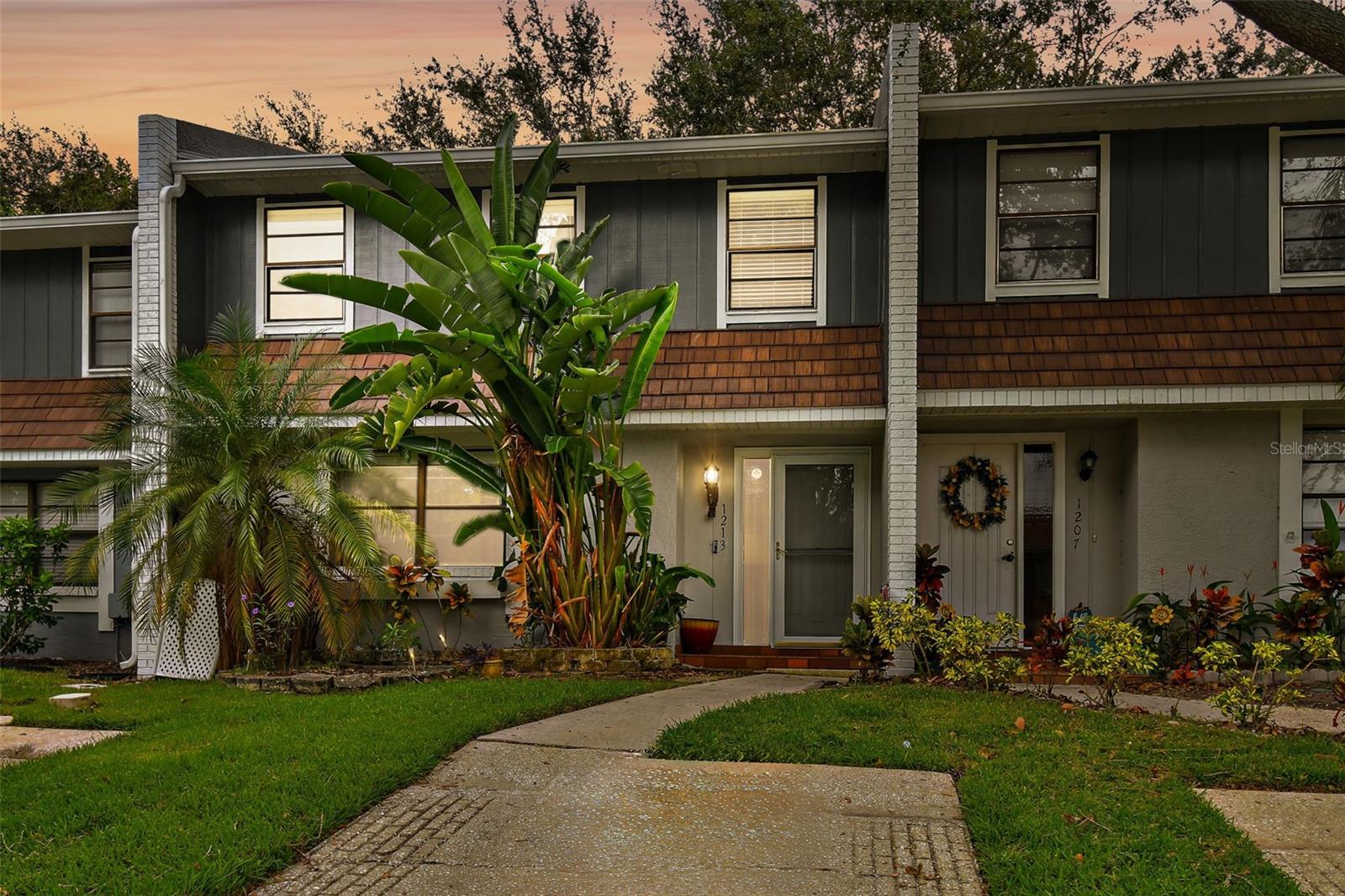1213 ABBEY CRESCENT LN, CLEARWATER, FL, 33759