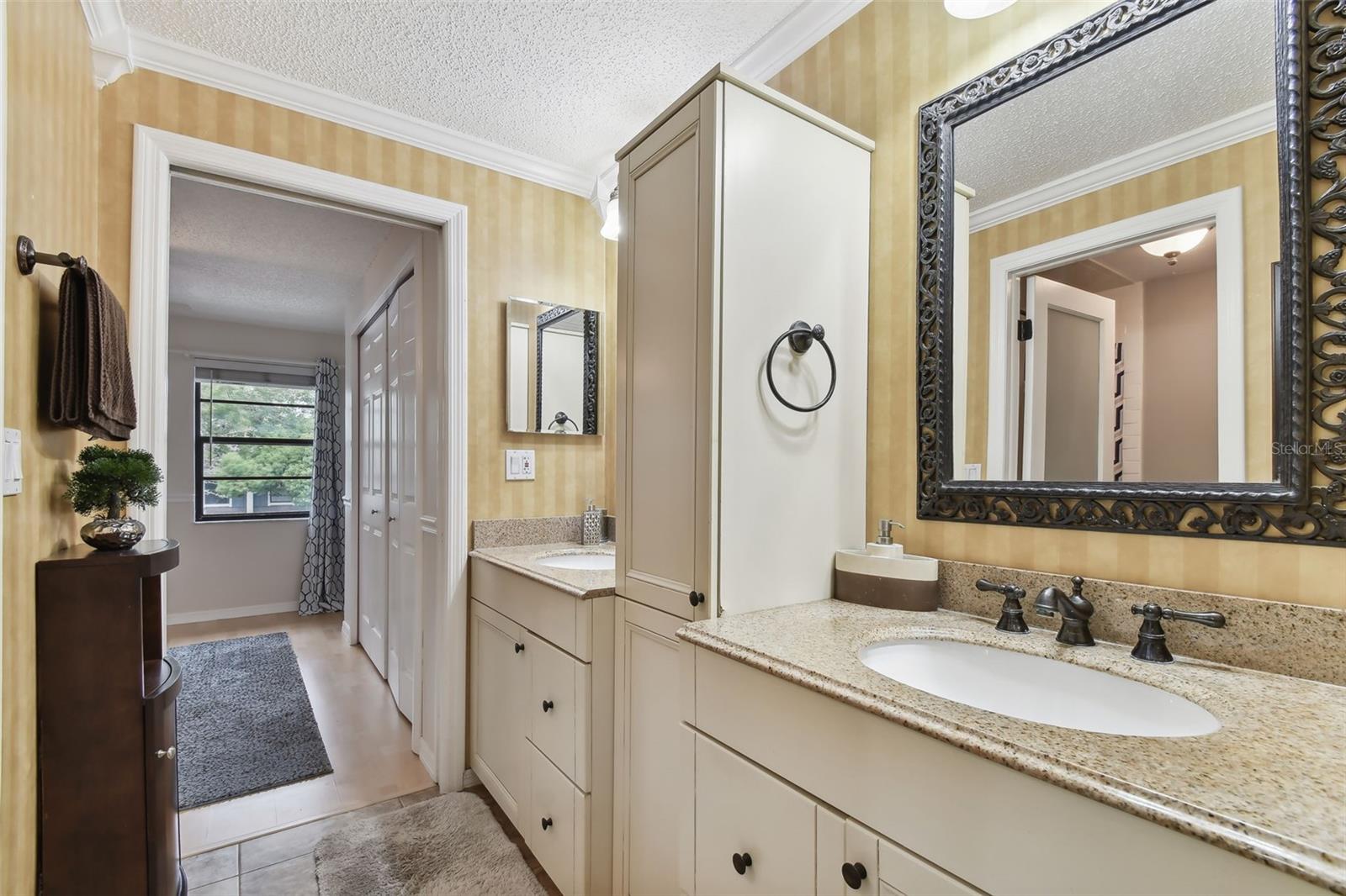1213 ABBEY CRESCENT LN, CLEARWATER, FL, 33759