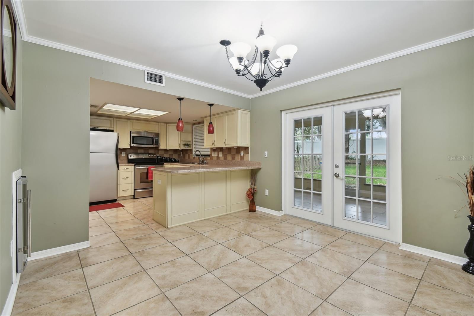 1213 ABBEY CRESCENT LN, CLEARWATER, FL, 33759