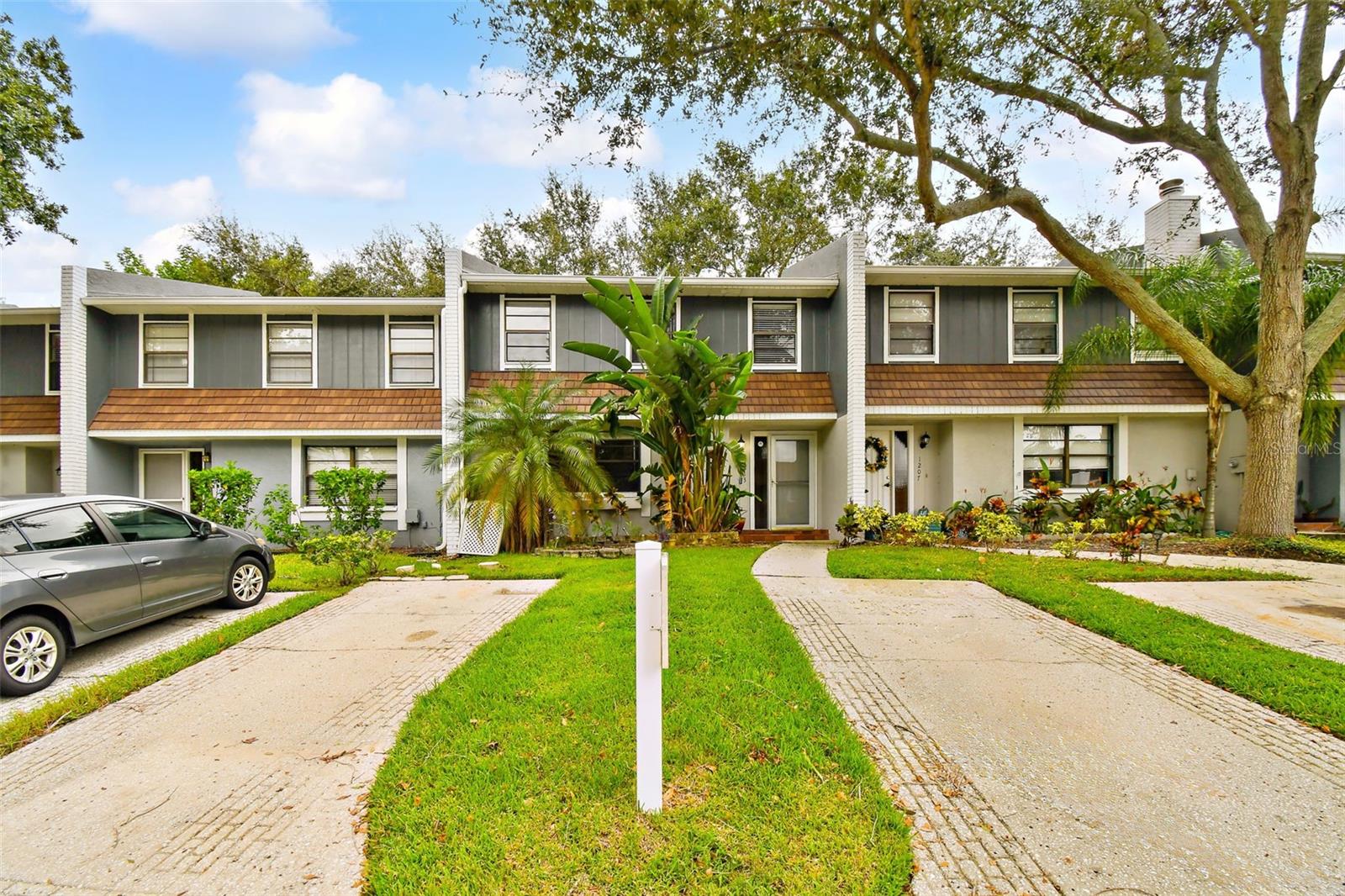 1213 ABBEY CRESCENT LN, CLEARWATER, FL, 33759
