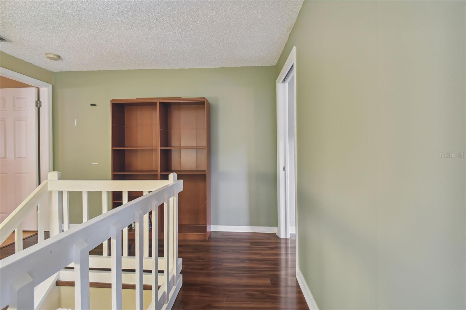 1213 ABBEY CRESCENT LN, CLEARWATER, FL, 33759