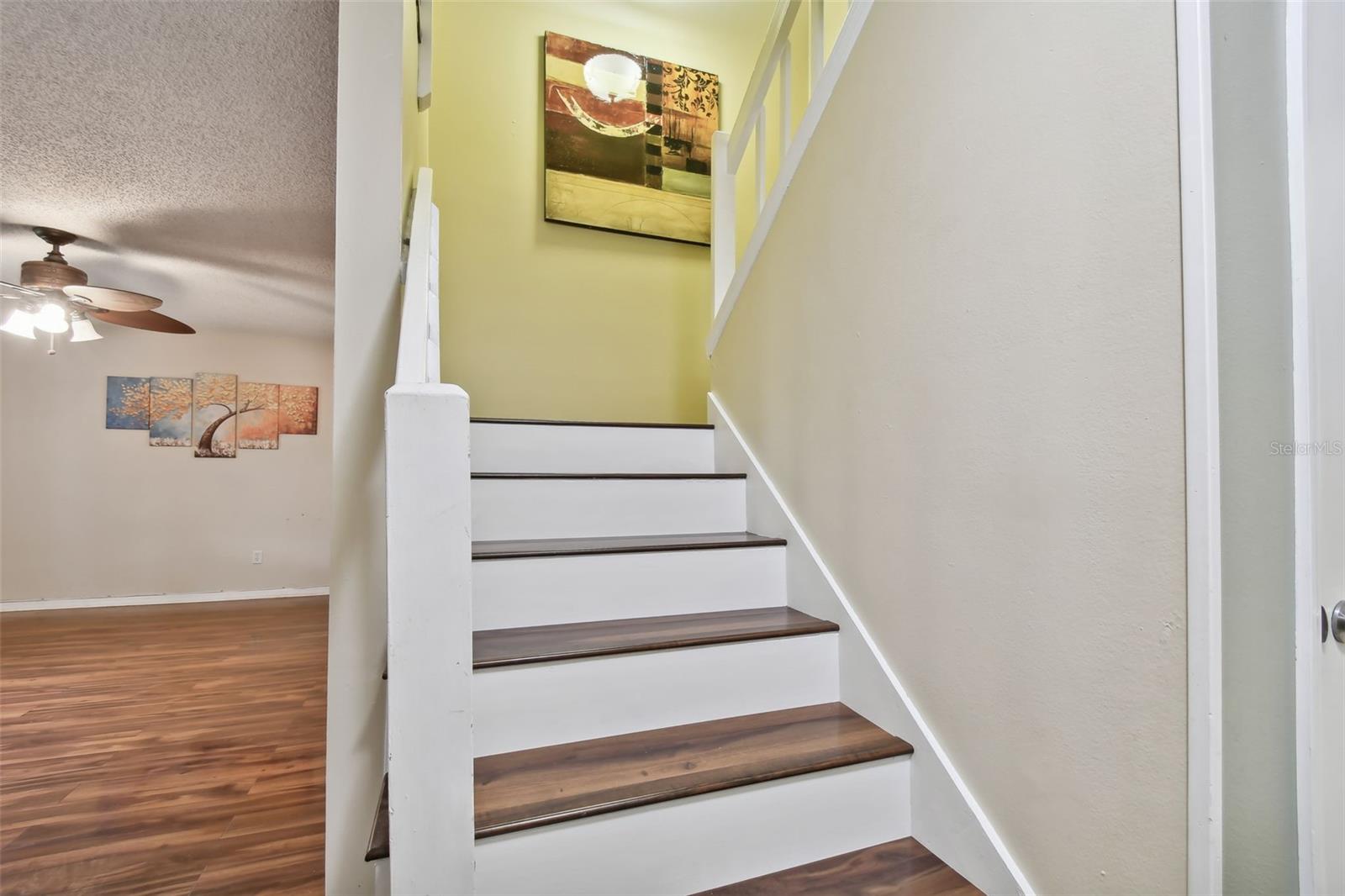 1213 ABBEY CRESCENT LN, CLEARWATER, FL, 33759