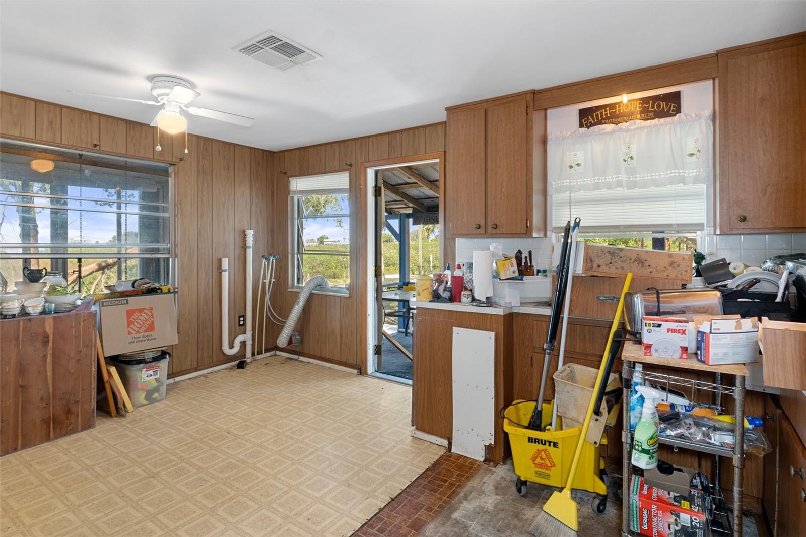 8812 CAMP LN, HUDSON, FL, 34667