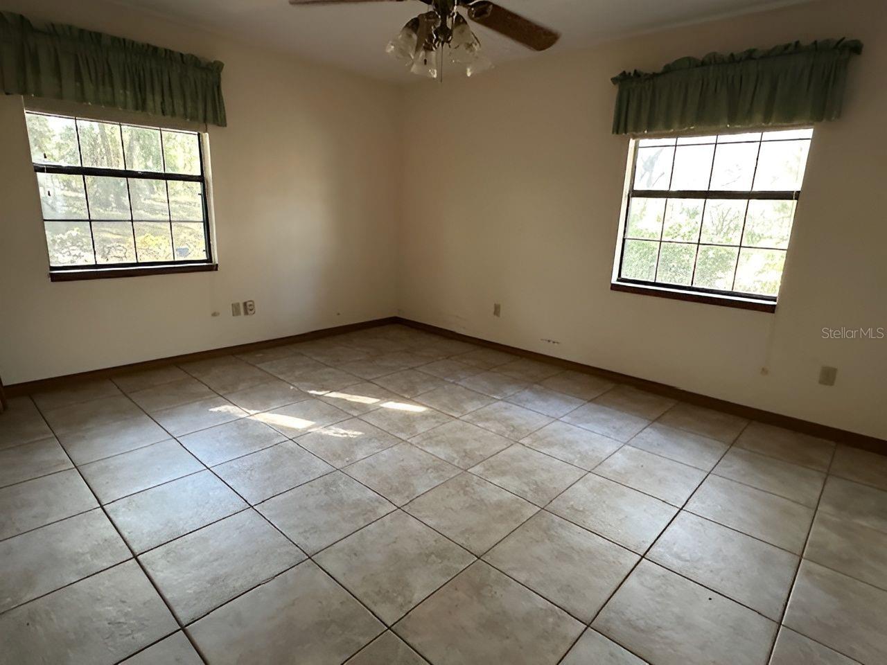 4125 S HIGHWAY 314A, OCKLAWAHA, FL, 32179