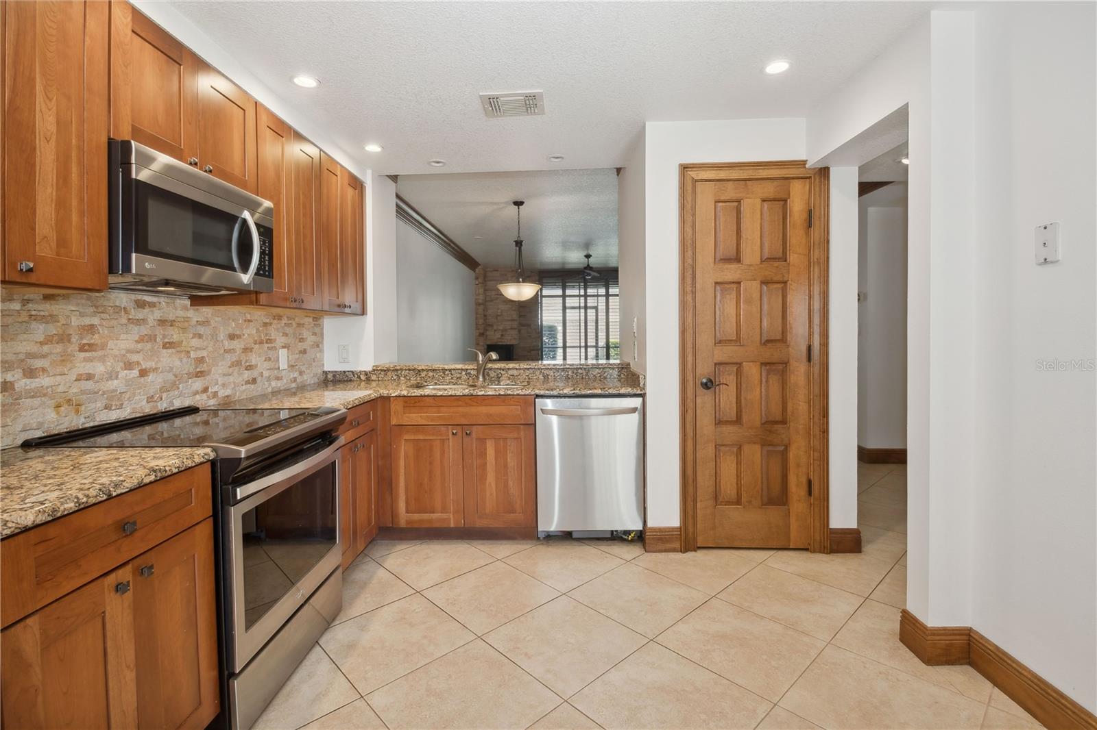 1055 KENSINGTON PARK DR #710, ALTAMONTE SPRINGS, FL, 32714