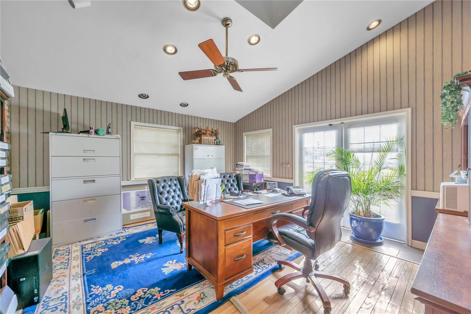 8200 SEMINOLE BLVD, SEMINOLE, FL, 33772
