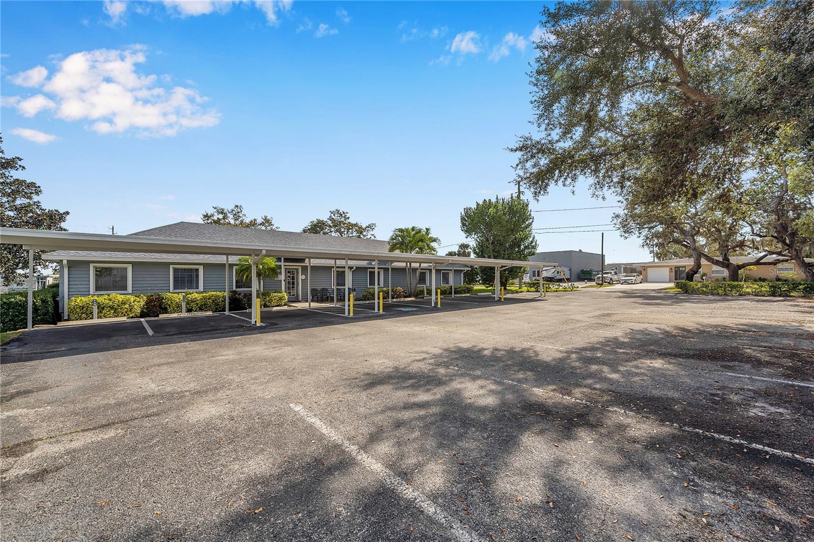 8200 SEMINOLE BLVD, SEMINOLE, FL, 33772