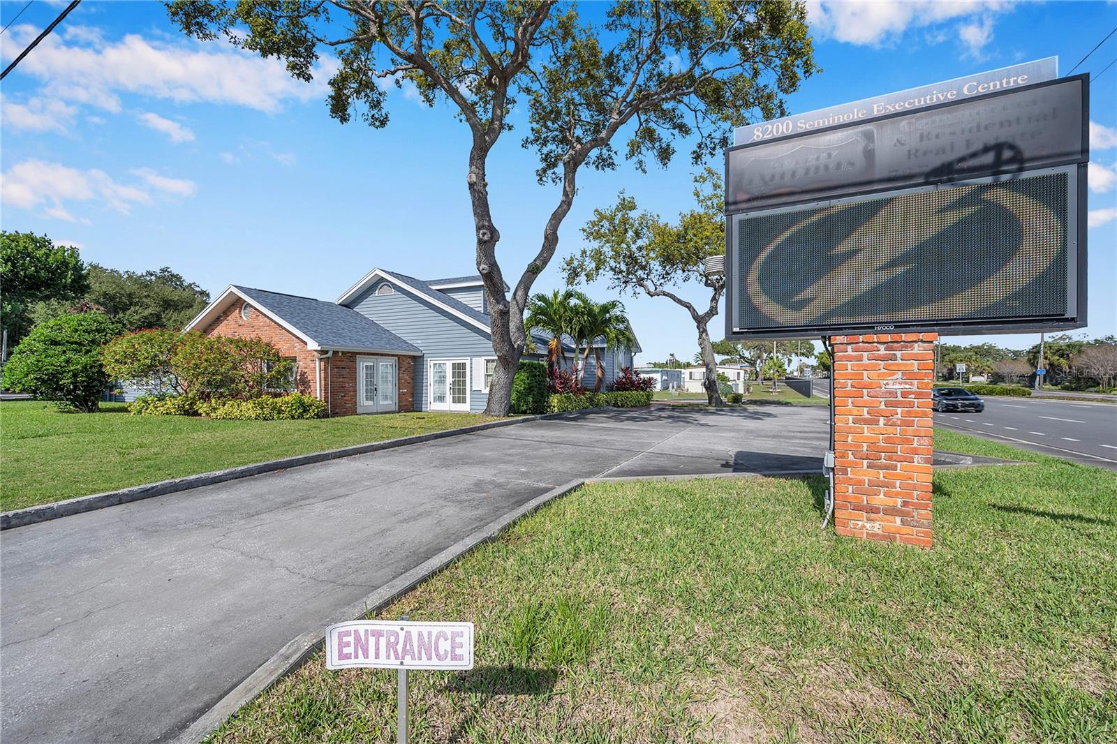 8200 SEMINOLE BLVD, SEMINOLE, FL, 33772