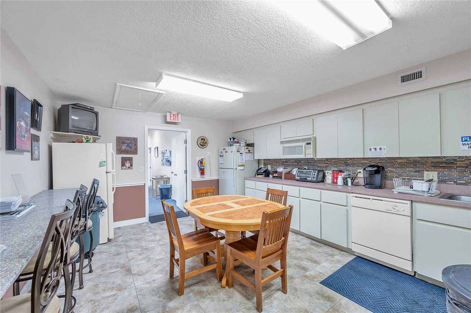 8200 SEMINOLE BLVD, SEMINOLE, FL, 33772