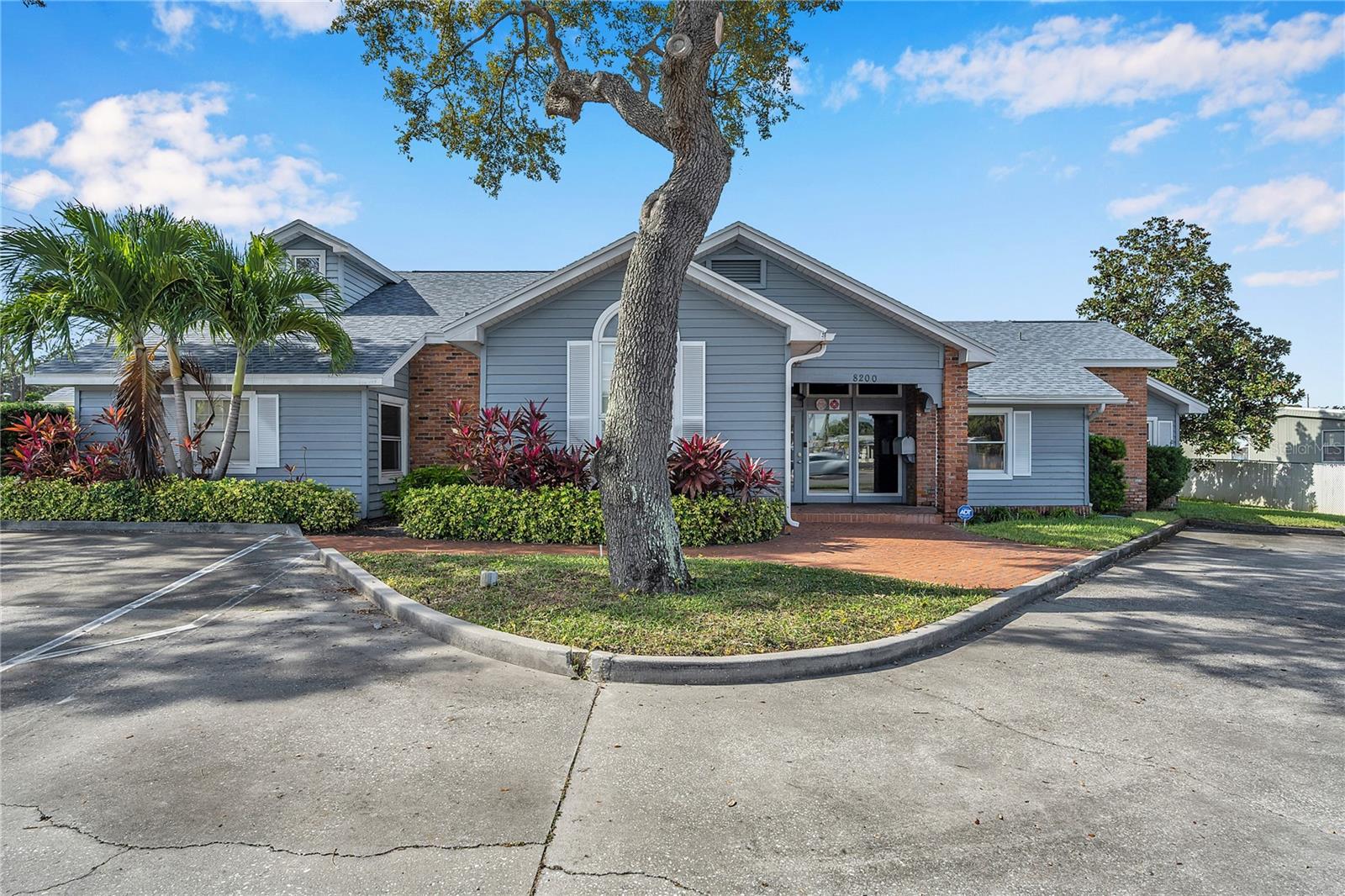 8200 SEMINOLE BLVD, SEMINOLE, FL, 33772
