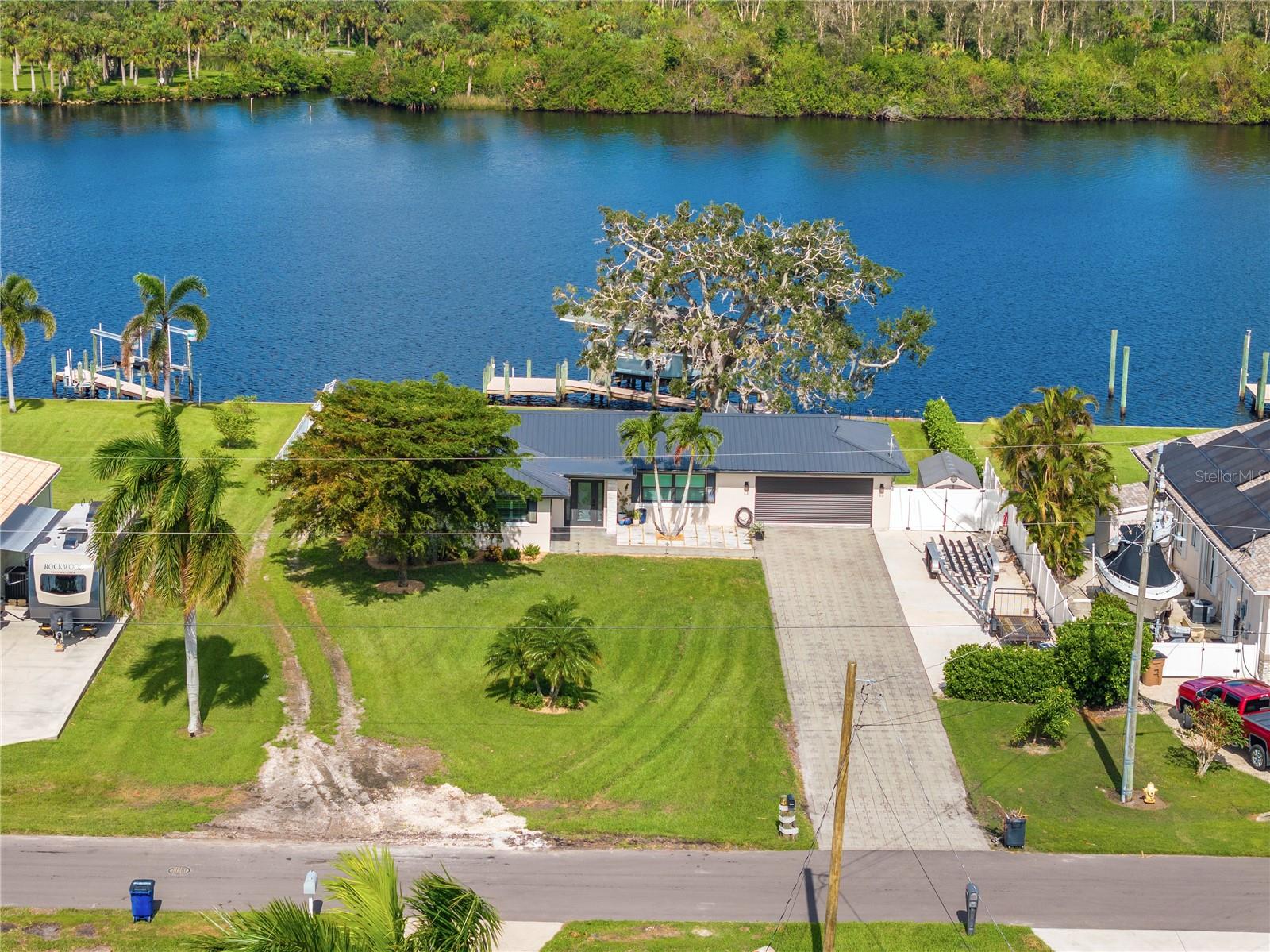 13868 RIVER FOREST DR, FORT MYERS, FL, 33905
