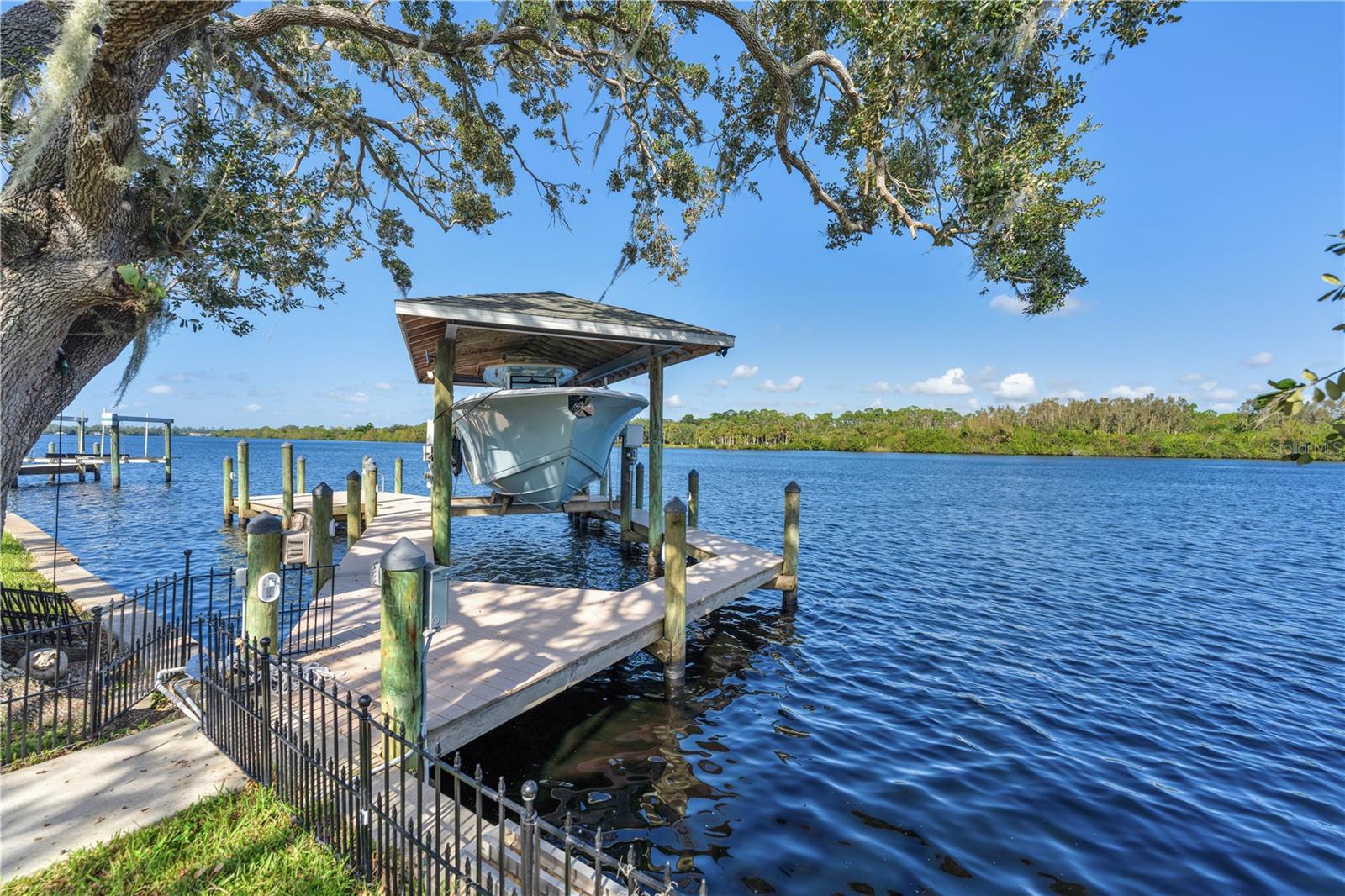 13868 RIVER FOREST DR, FORT MYERS, FL, 33905