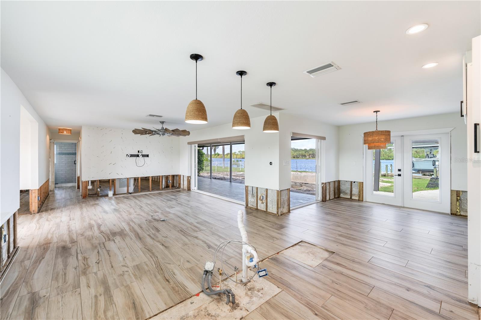 13868 RIVER FOREST DR, FORT MYERS, FL, 33905