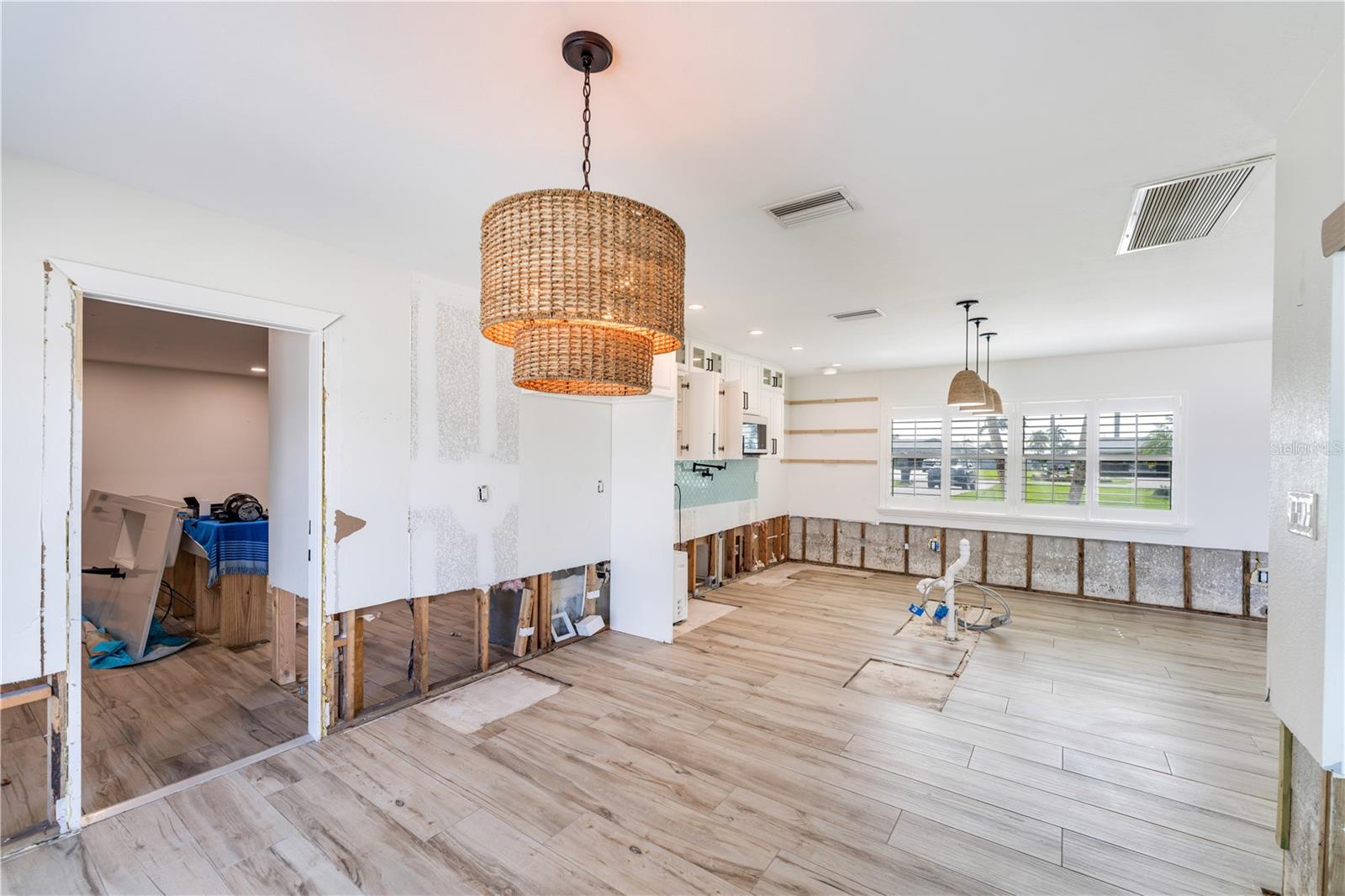 13868 RIVER FOREST DR, FORT MYERS, FL, 33905