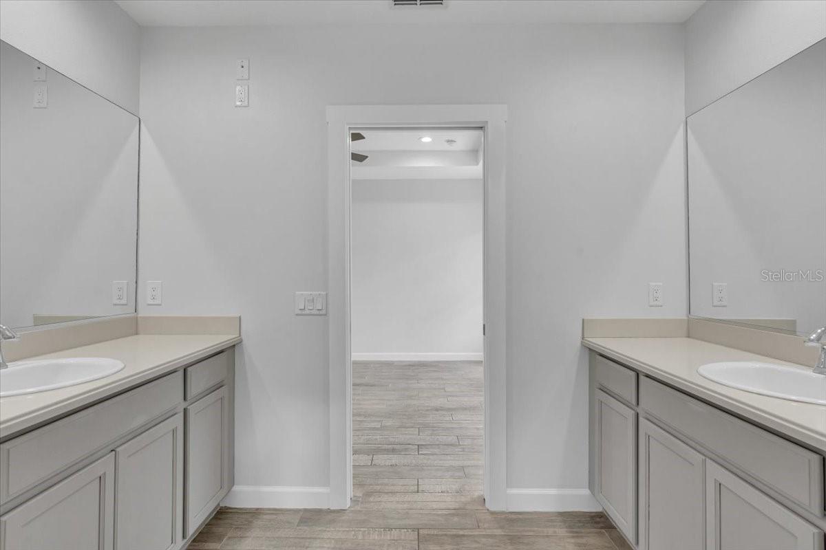 11790 FOREST PARK CIR, BRADENTON, FL, 34211