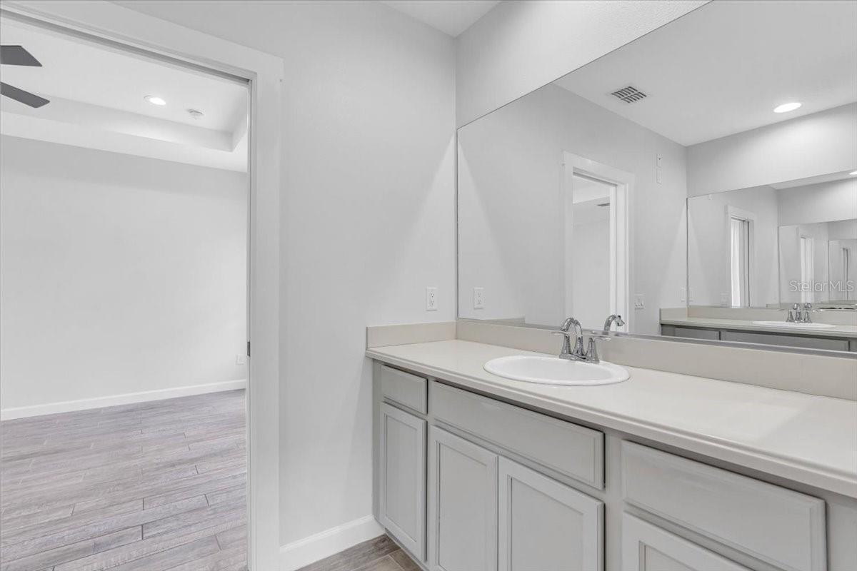 11790 FOREST PARK CIR, BRADENTON, FL, 34211