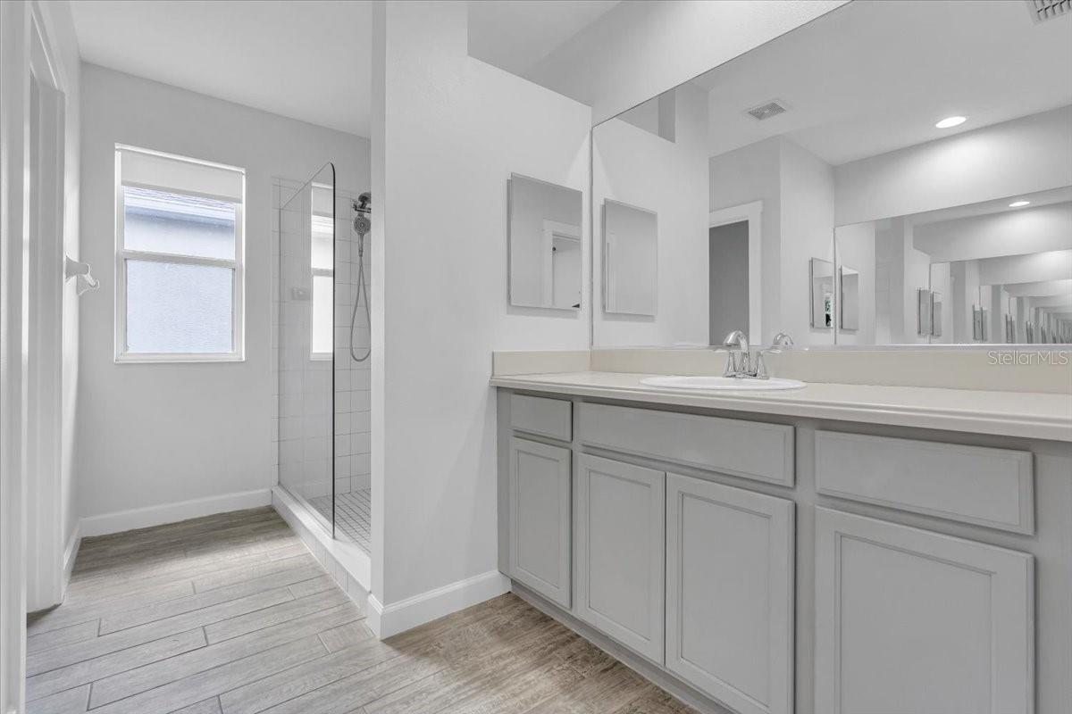 11790 FOREST PARK CIR, BRADENTON, FL, 34211