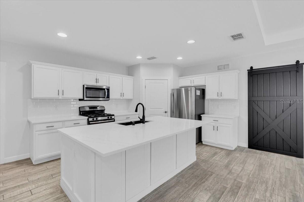 11790 FOREST PARK CIR, BRADENTON, FL, 34211