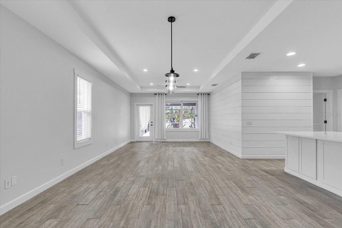 11790 FOREST PARK CIR, BRADENTON, FL, 34211