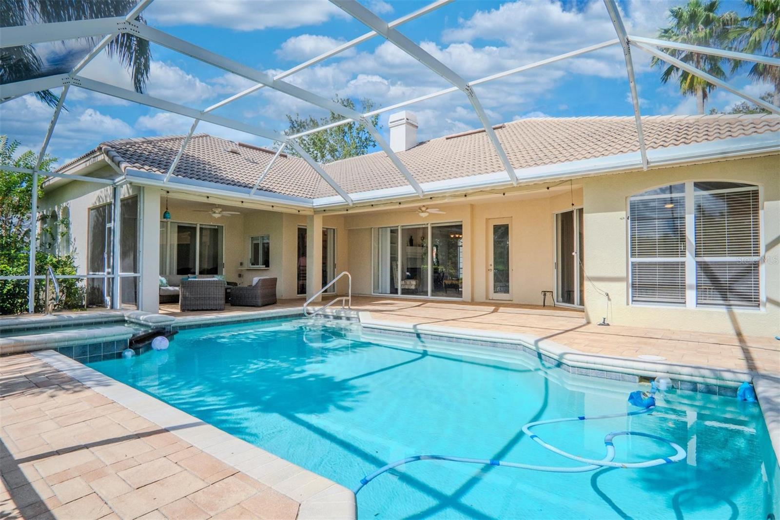9226 HIGHLAND RIDGE WAY, TAMPA, FL, 33647