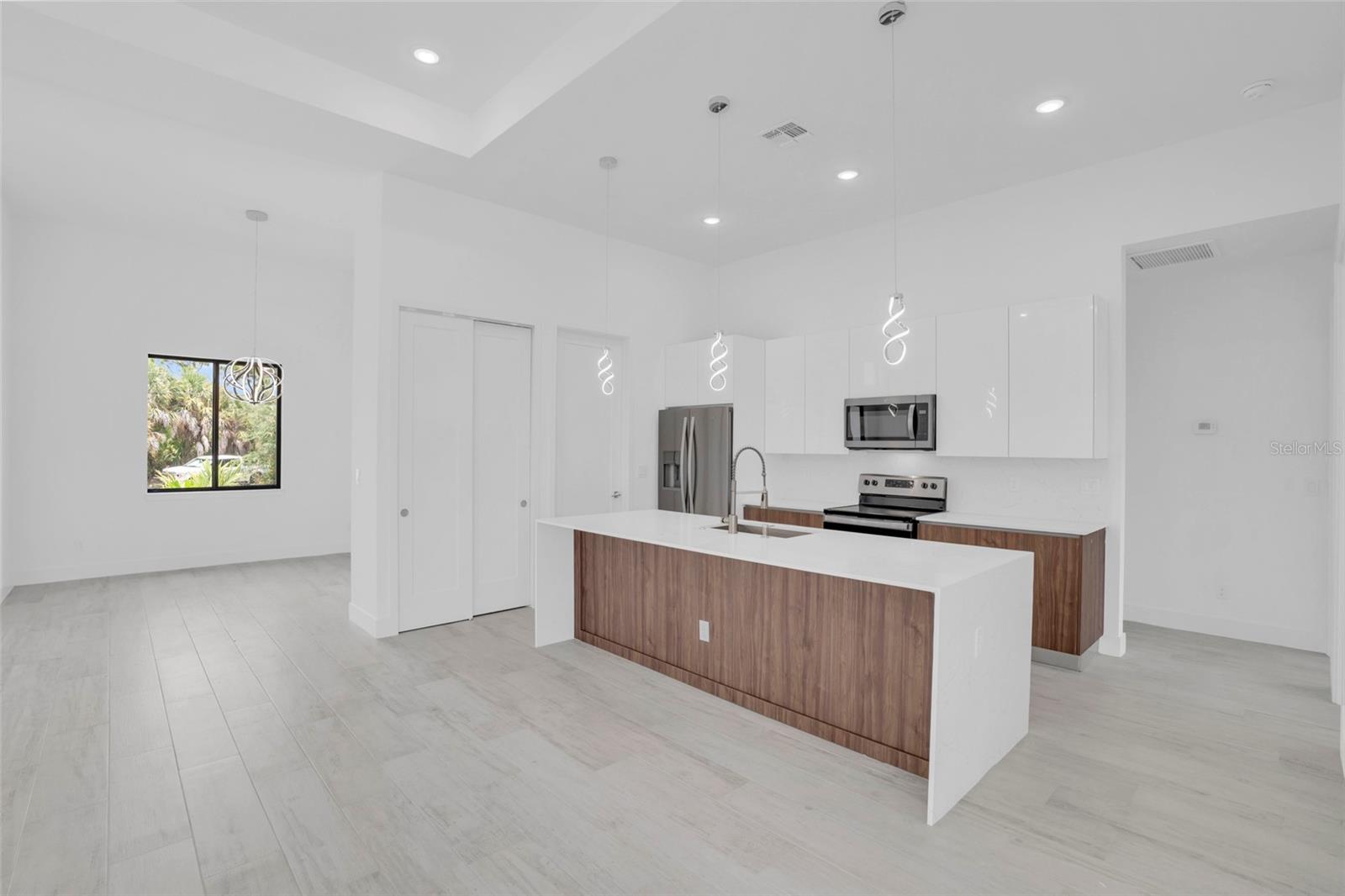 15149 LYNEBURG AVE, PORT CHARLOTTE, FL, 33981