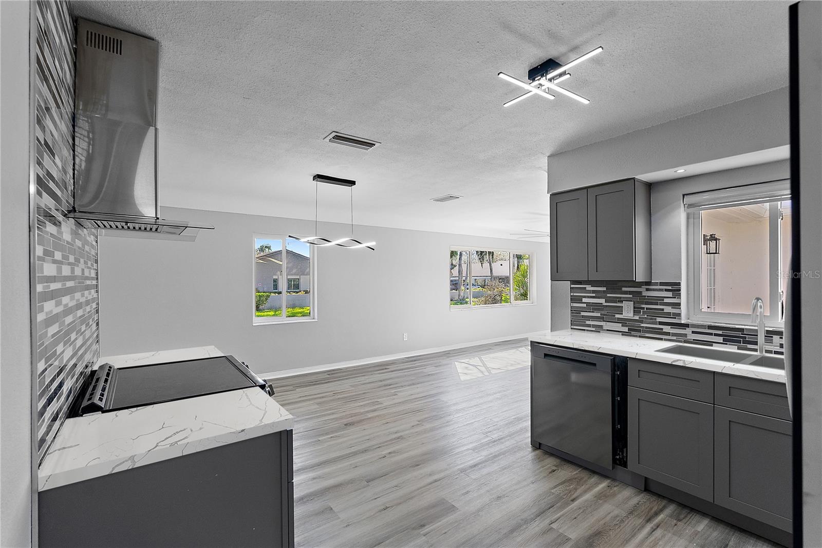 4300 16TH AVE N, ST PETERSBURG, FL, 33713