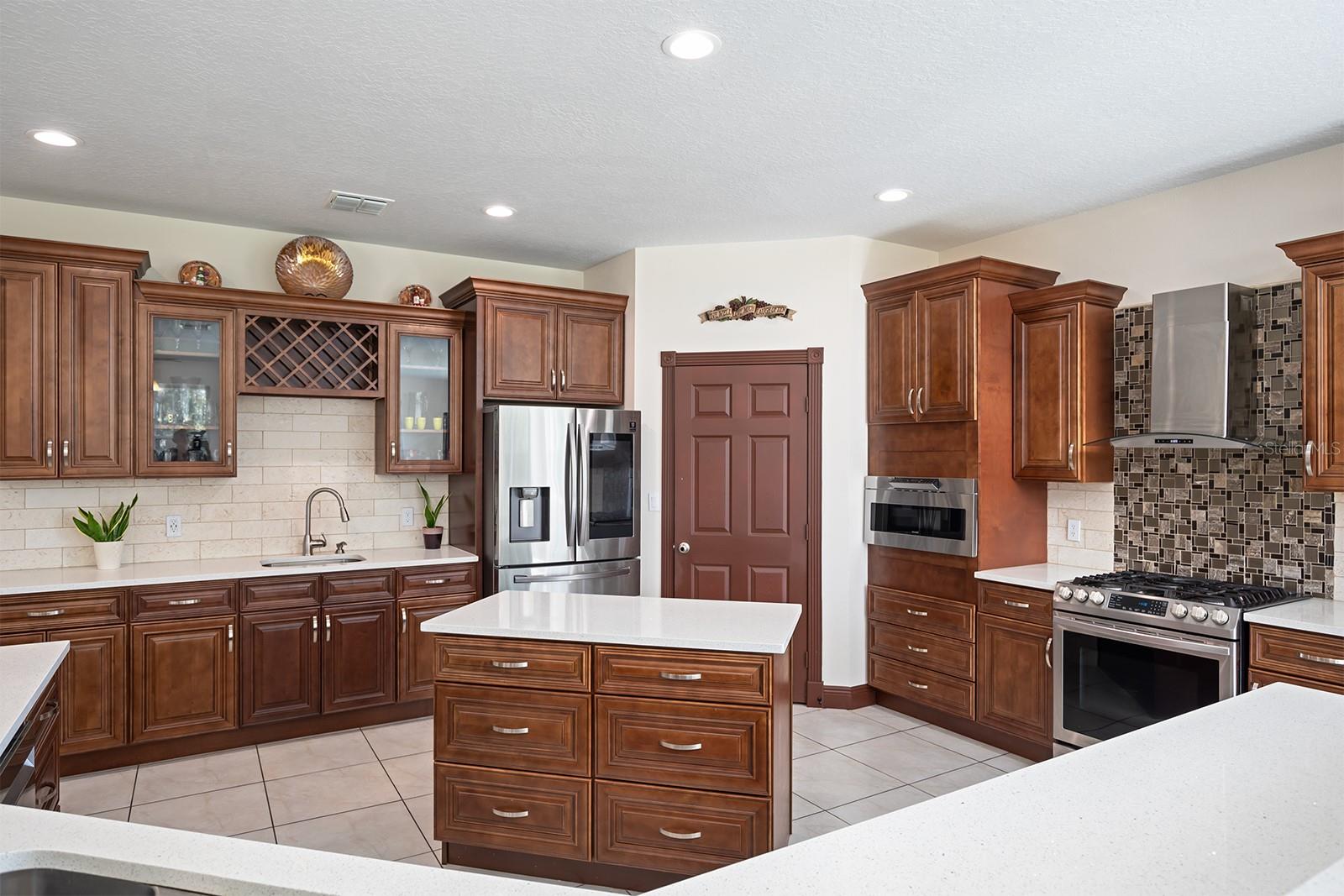 3211 LAKESHORE BLVD, ST CLOUD, FL, 34769