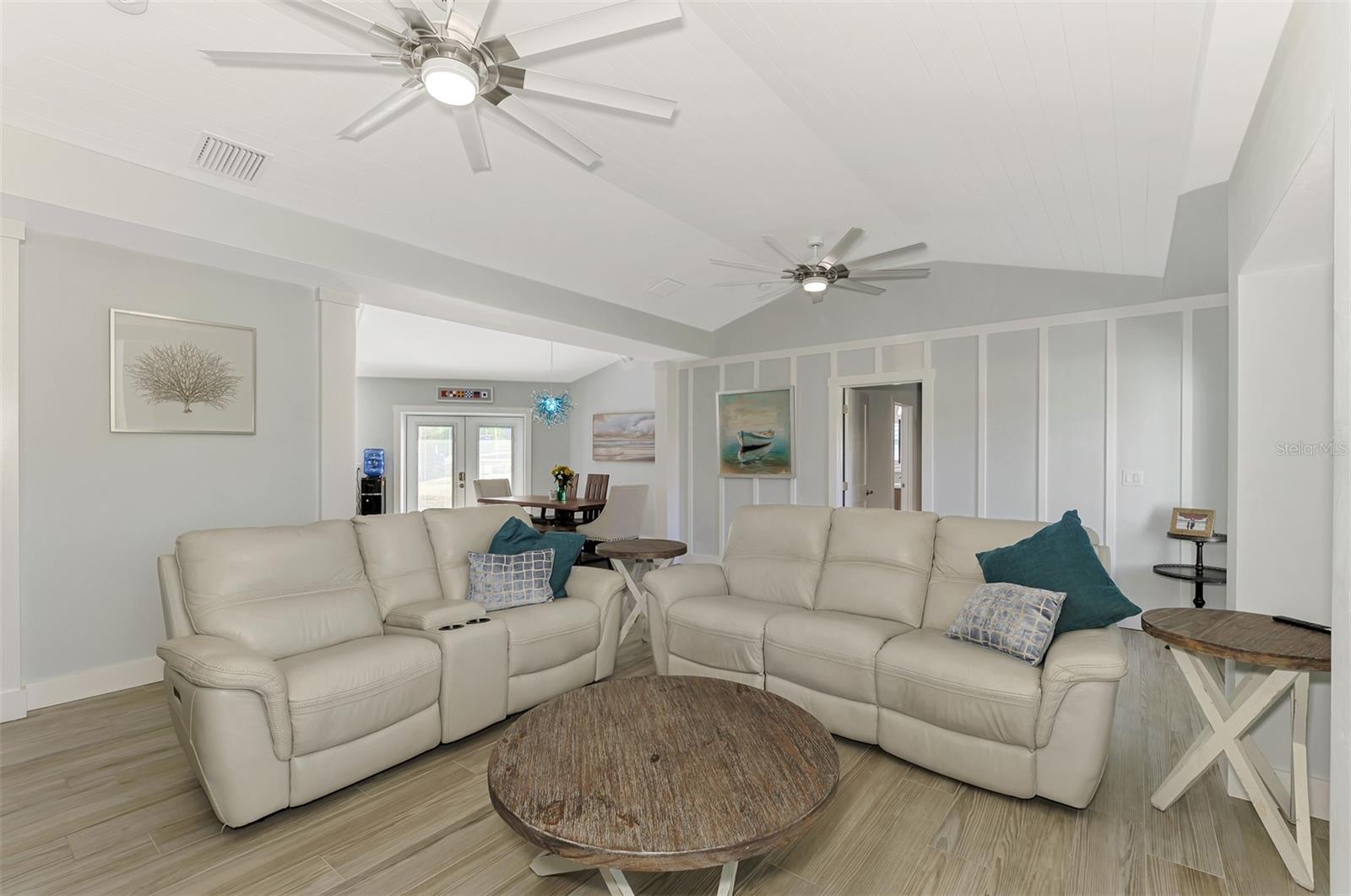 400 DONA DR, NOKOMIS, FL, 34275