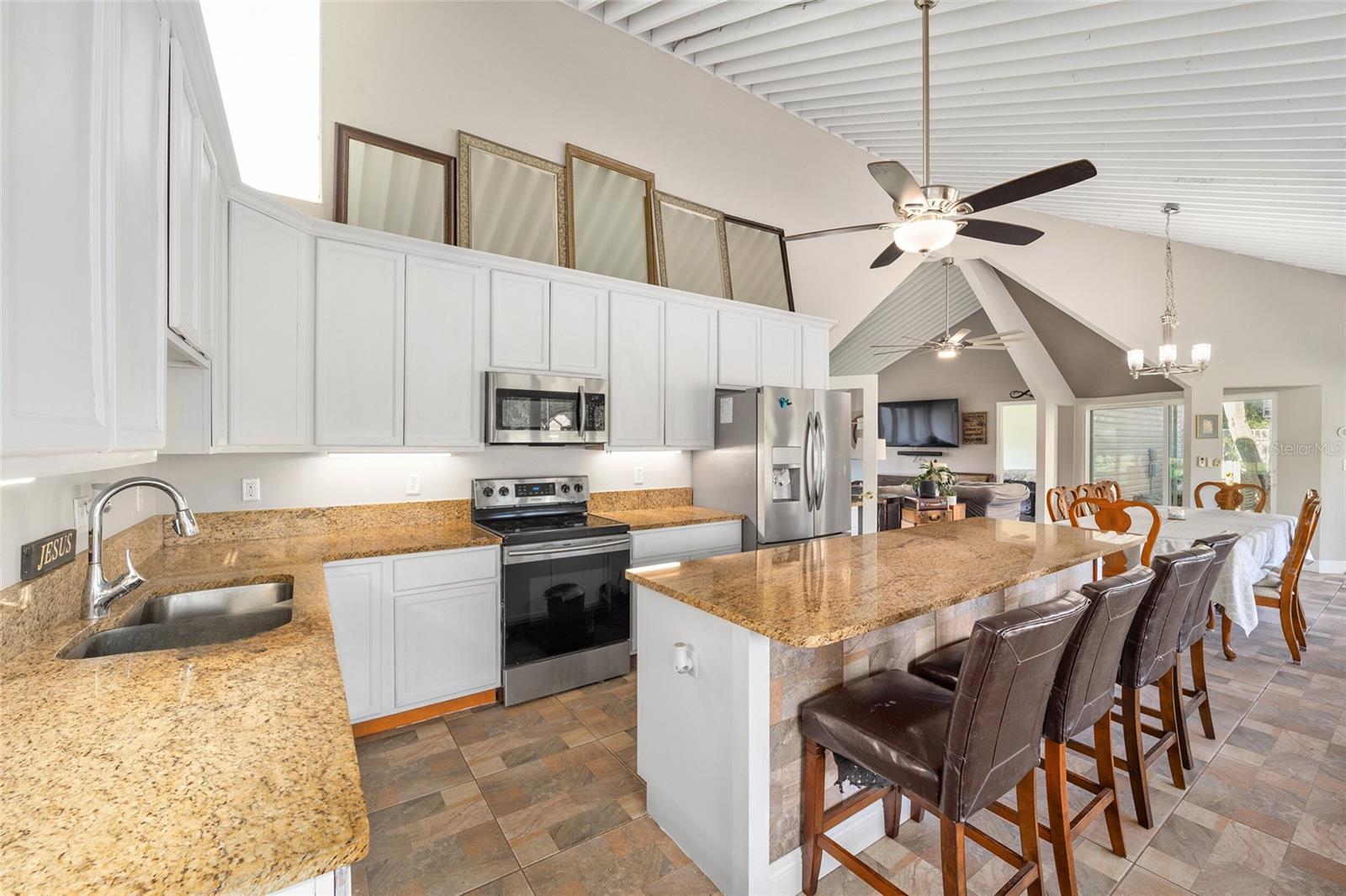 652 SILVER PASS, OCALA, FL, 34472
