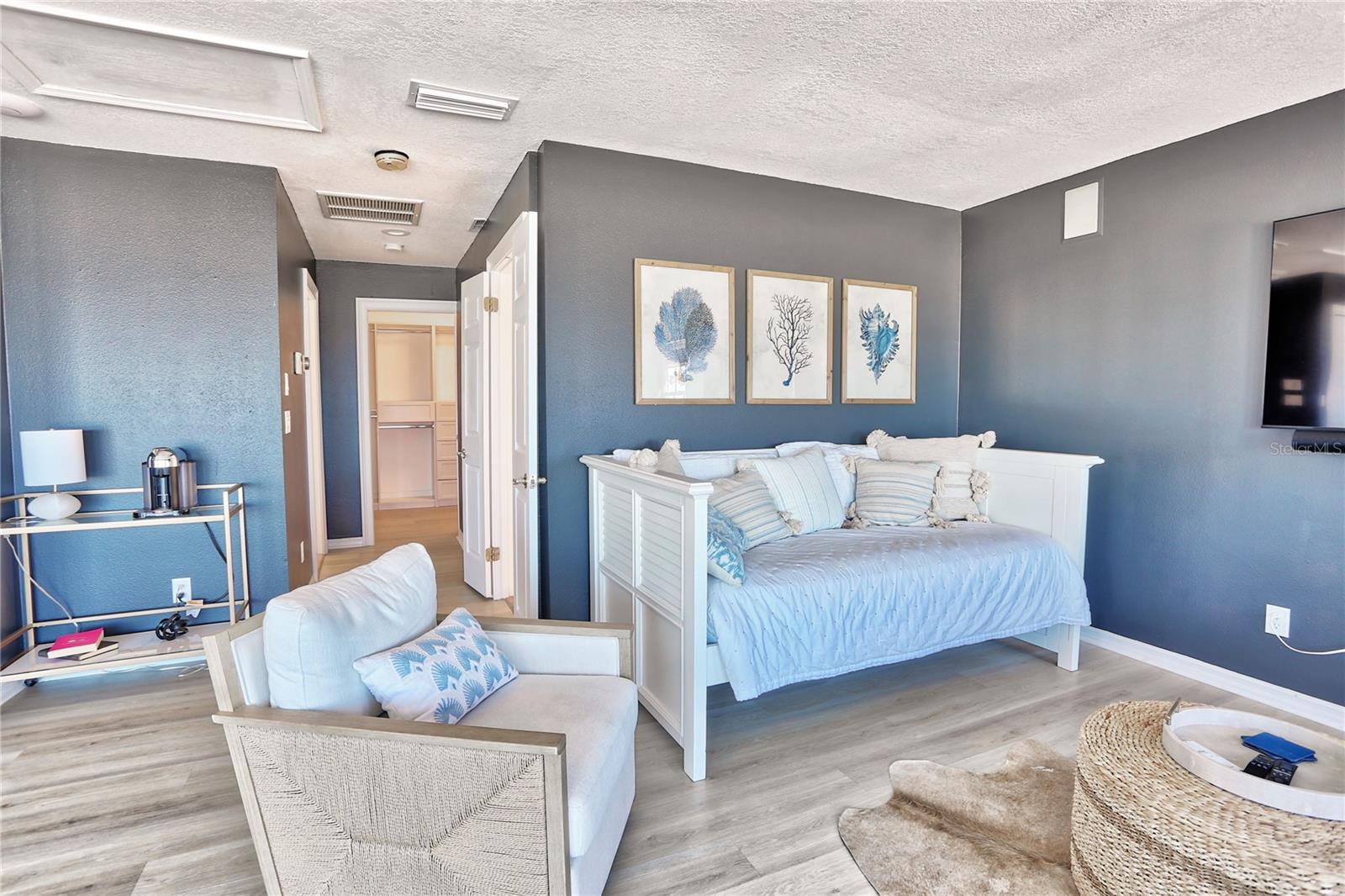 20060 GULF BLVD, INDIAN SHORES, FL, 33785