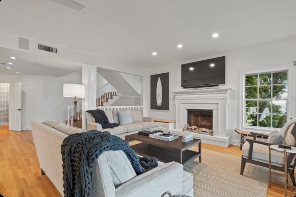 20060 GULF BLVD, INDIAN SHORES, FL, 33785