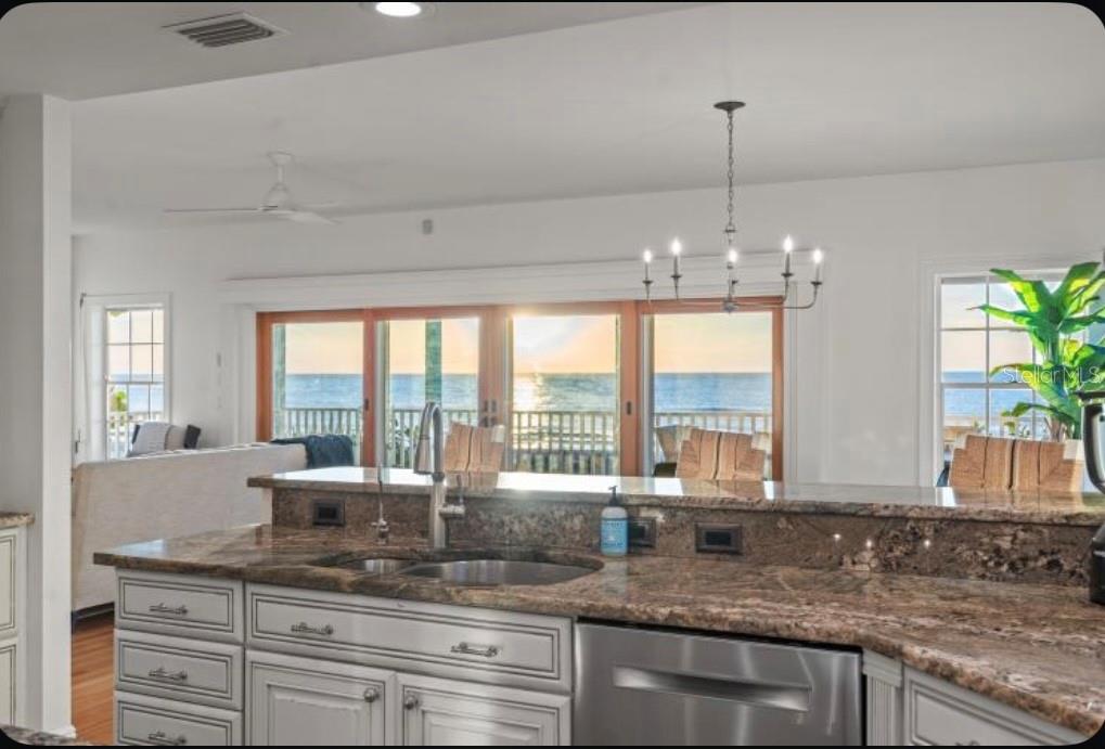 20060 GULF BLVD, INDIAN SHORES, FL, 33785