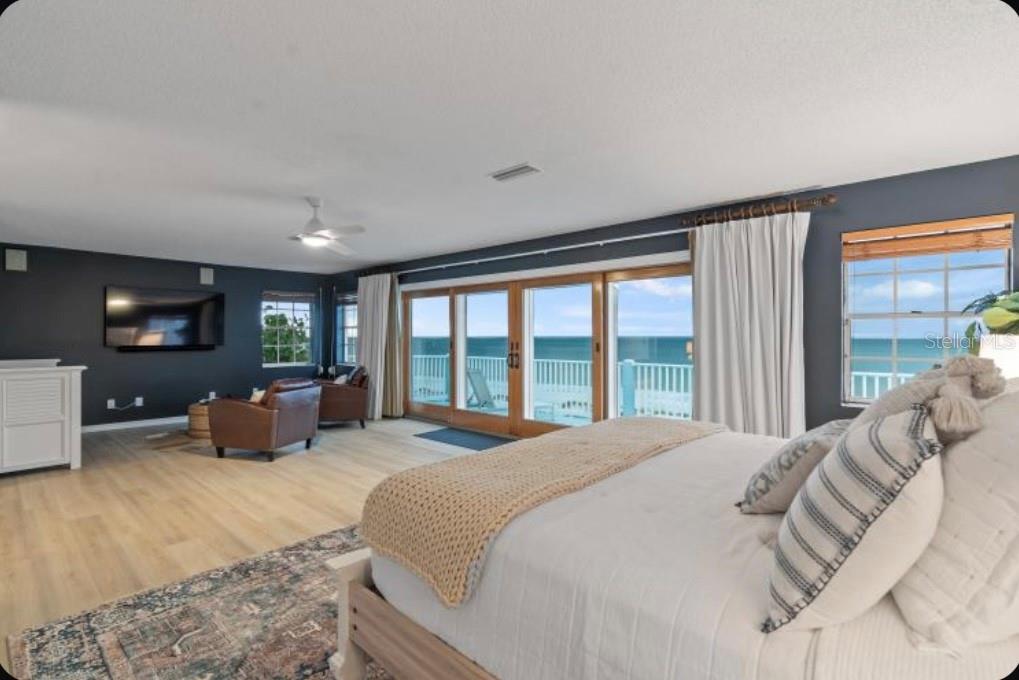 20060 GULF BLVD, INDIAN SHORES, FL, 33785