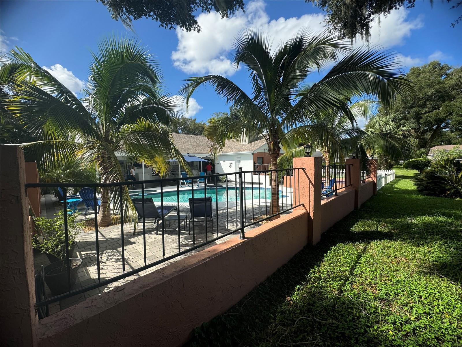 2706 FALLING LEAVES DR, VALRICO, FL, 33596