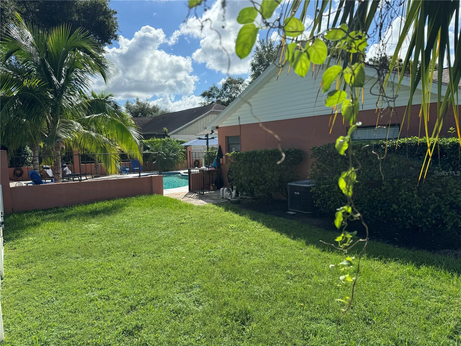 2706 FALLING LEAVES DR, VALRICO, FL, 33596