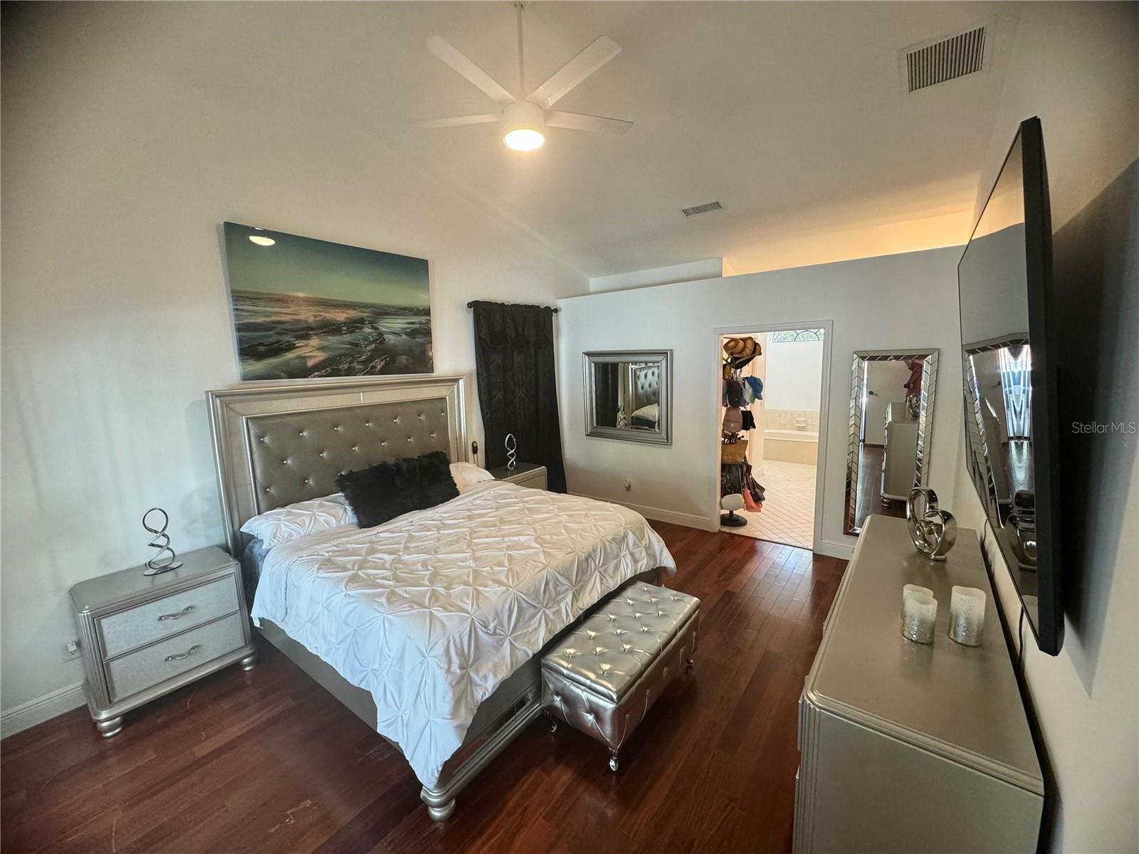 2706 FALLING LEAVES DR, VALRICO, FL, 33596